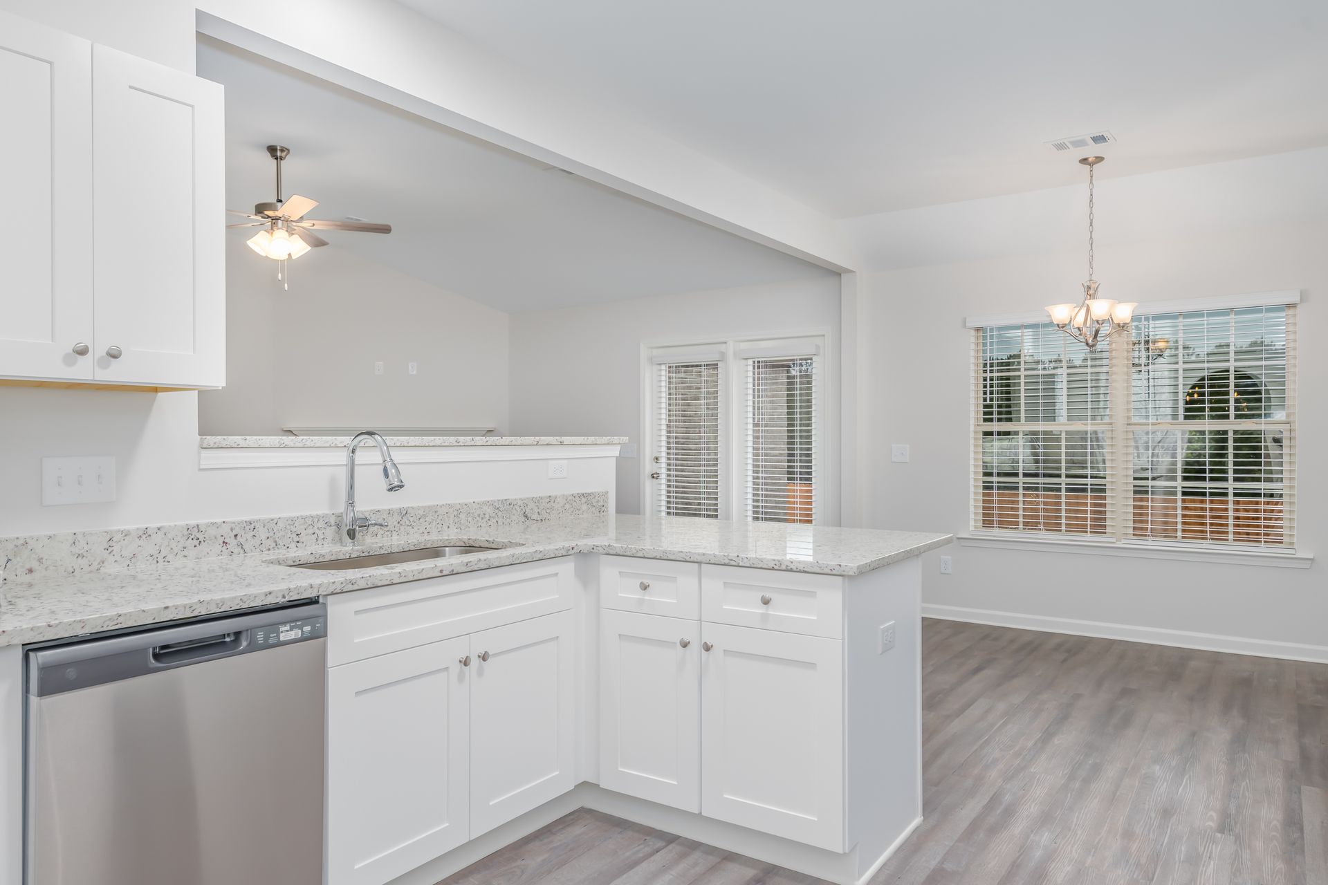 Kitchen with Peninsula