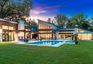 casa en Gradison Design Build por Gradison Design/Build