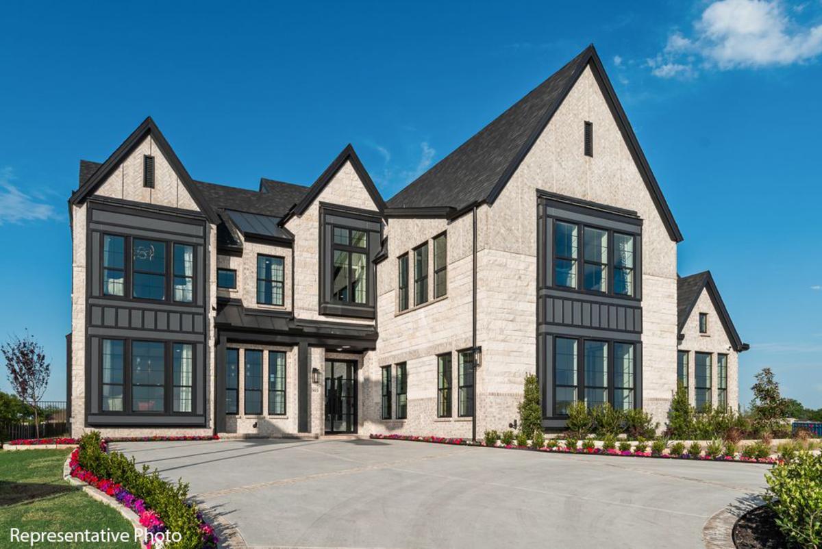 3305 Castleford Dr (Grand Riverside)