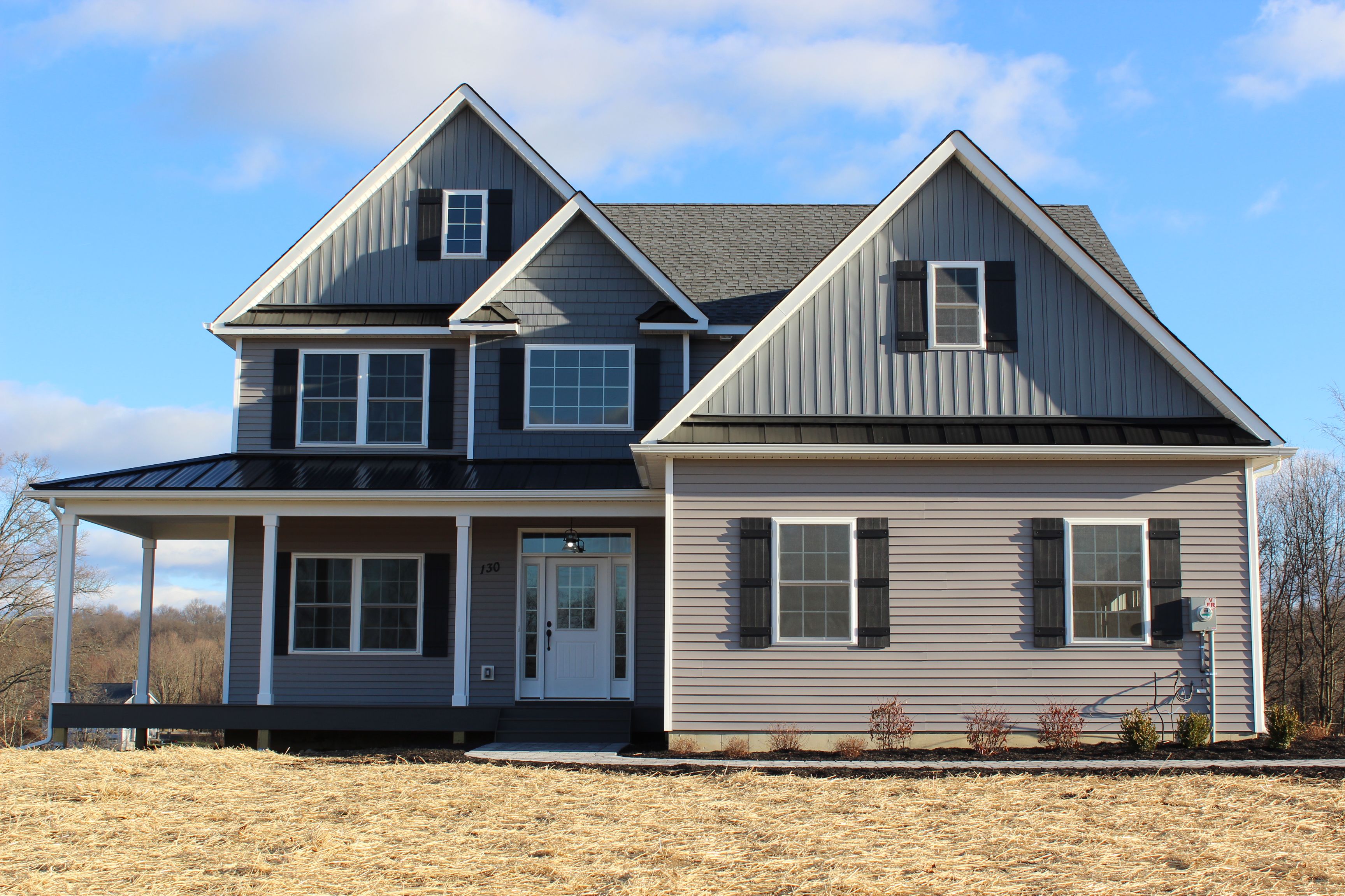 Photos highlight recent builds. Options to personalize are available. 