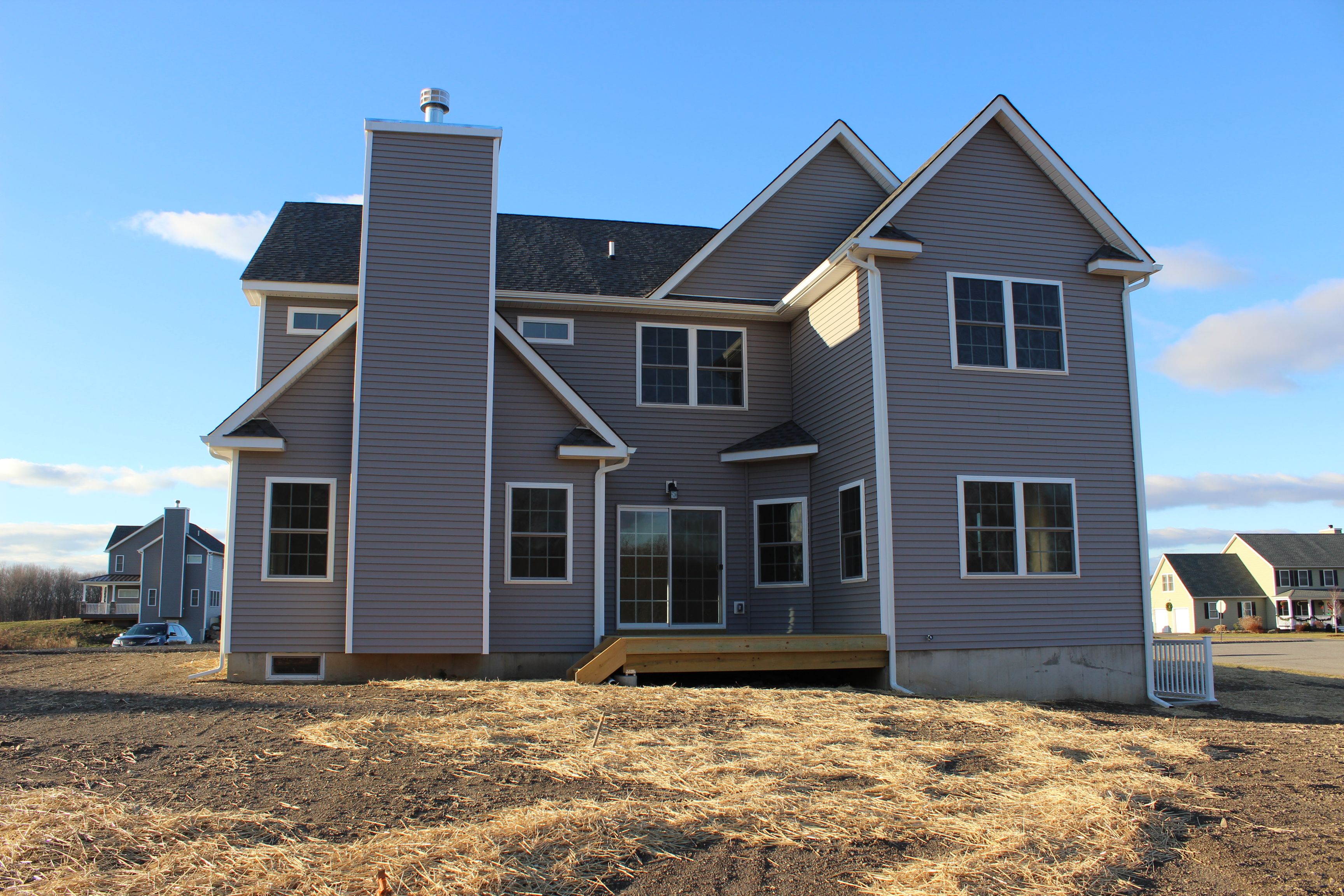 Photos highlight recent builds. Options to personalize are available. 