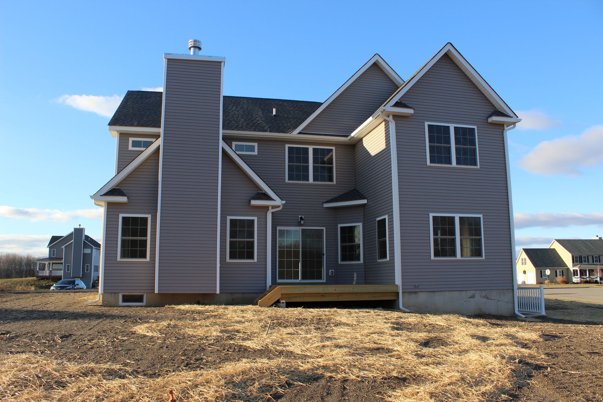 Photos highlight recent builds. Options to personalize are available. 