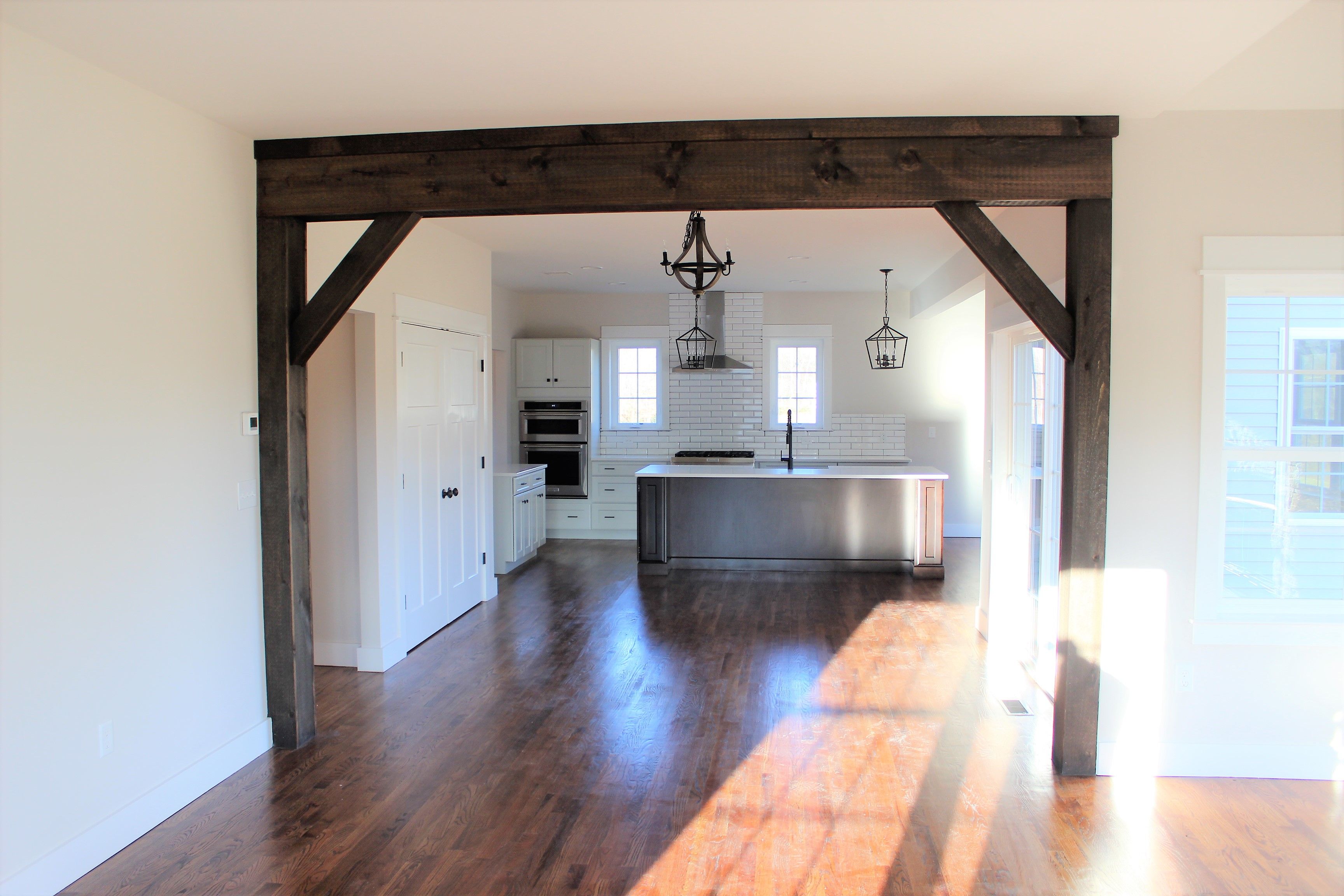 Photos highlight recent builds. Options to personalize are available. 