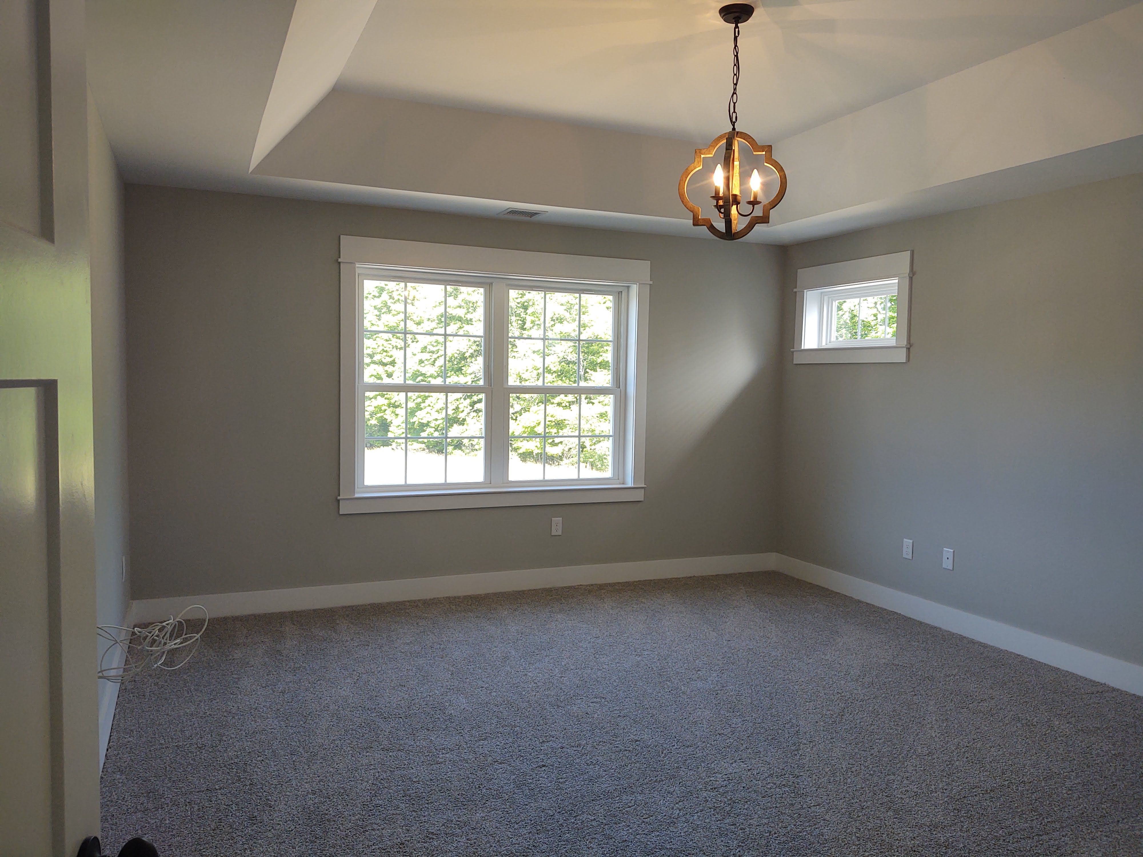 Photos highlight recent builds. Options to personalize are available. 