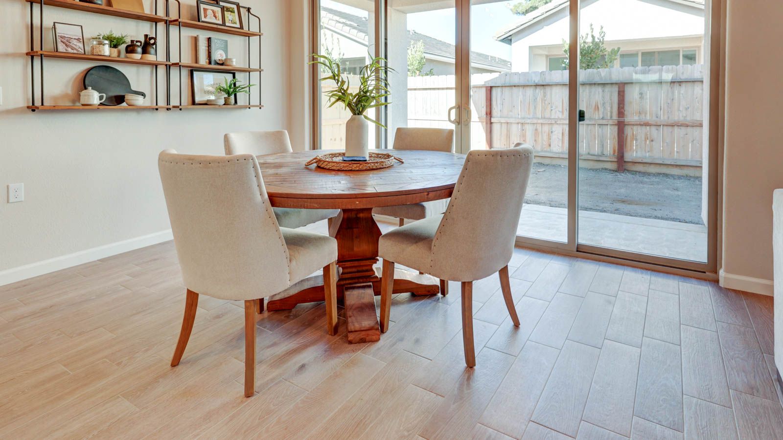 Breakfast Nook - similar home shown