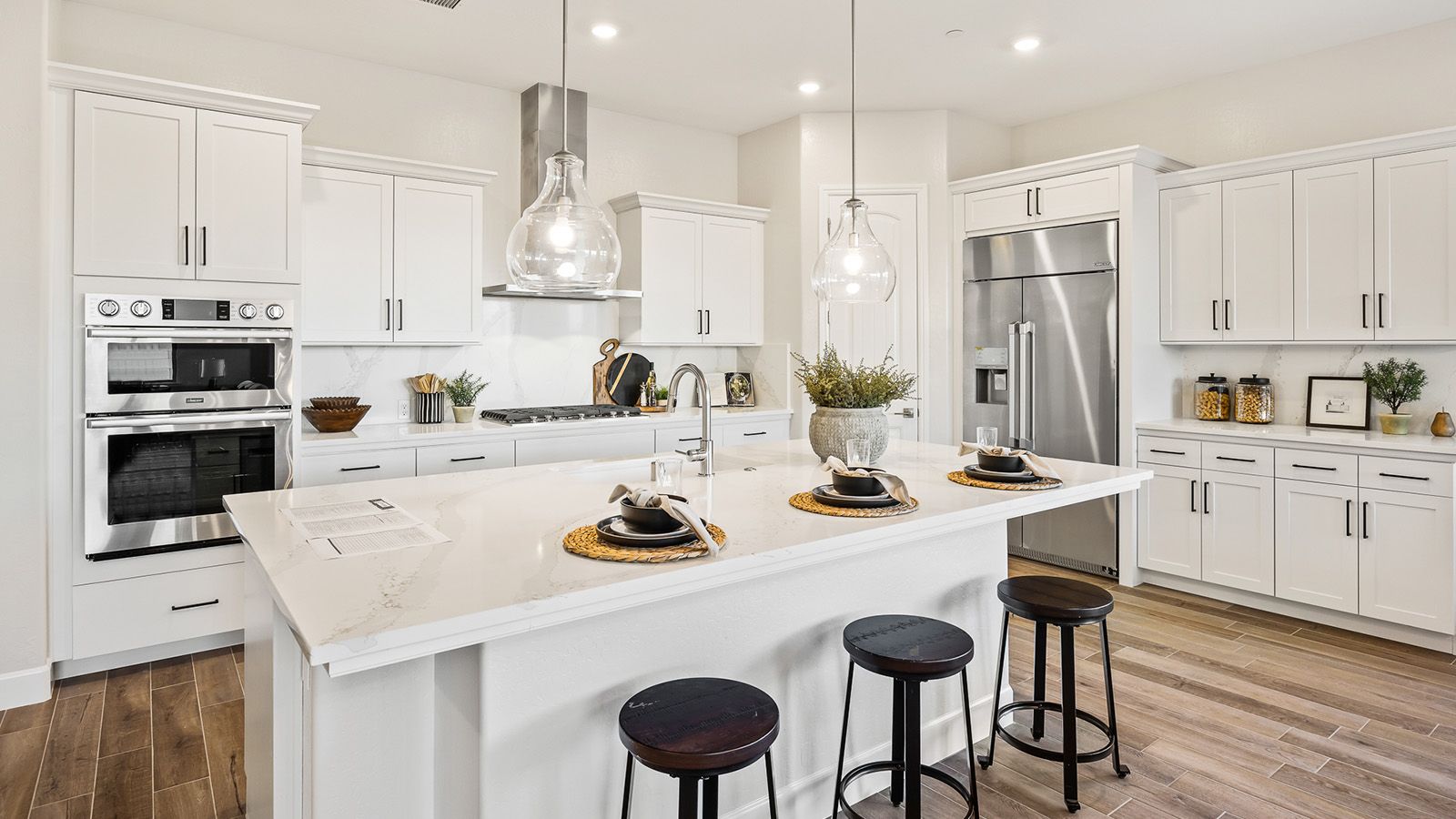 Kitchen - similar home shown