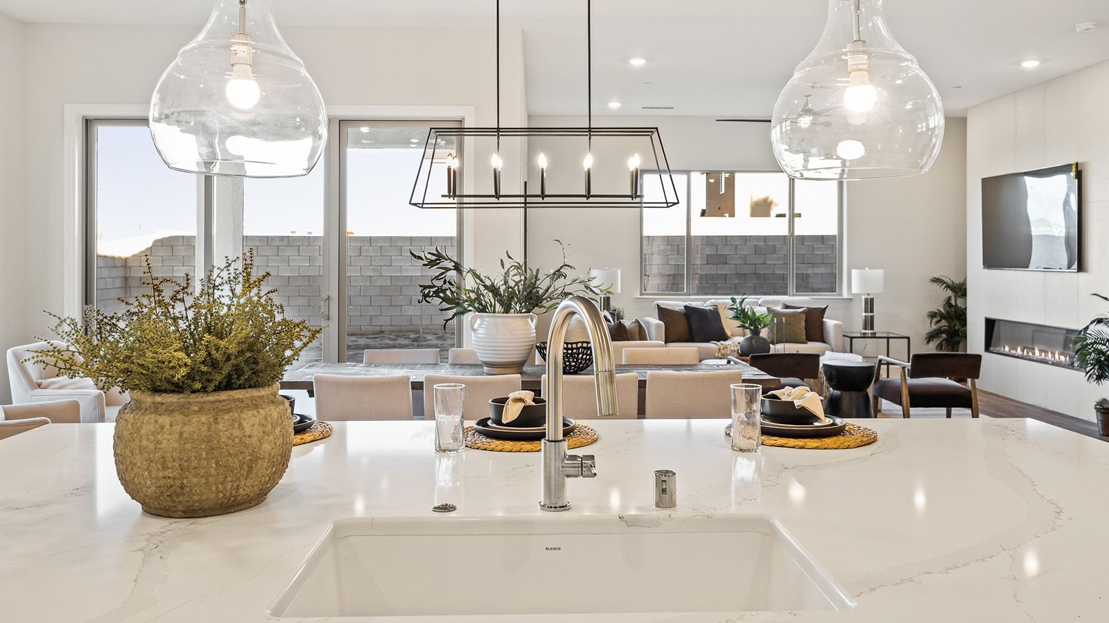 Kitchen - similar home shown