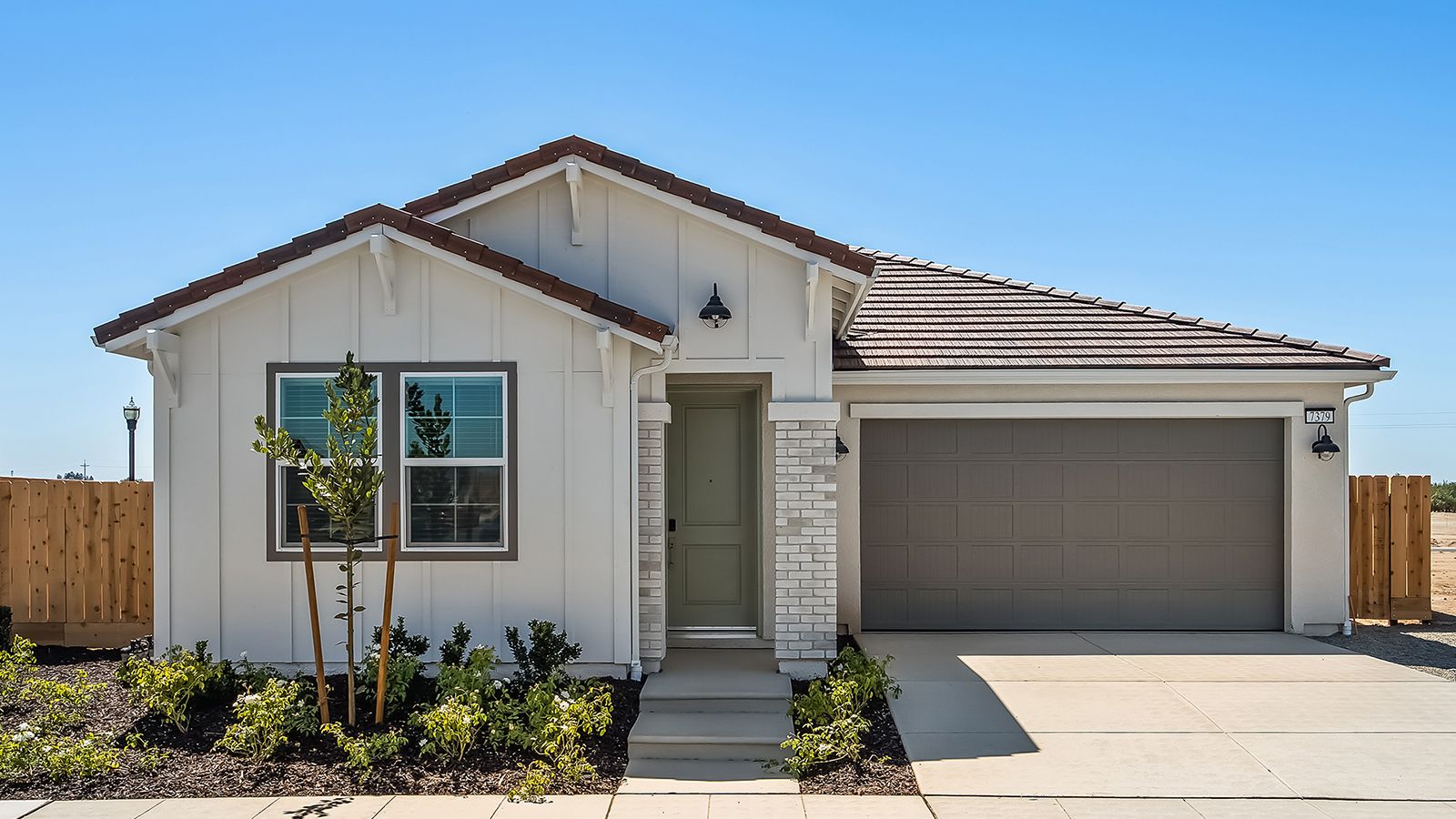 7379 W Hadley Ave, Fresno, CA 93723 (Villa 5)