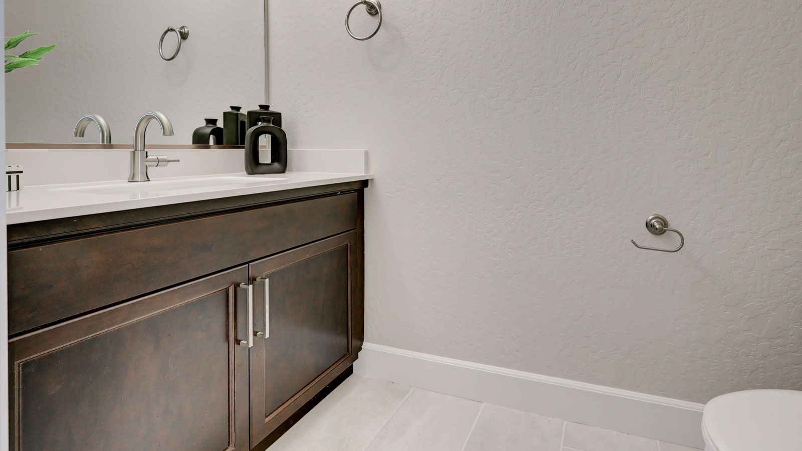 Powder Bath - similar home shown