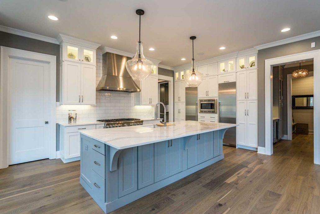 casa en Gray Line Builders. por Gray Line Builders.