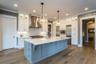 casa en Gray Line Builders. por Gray Line Builders.