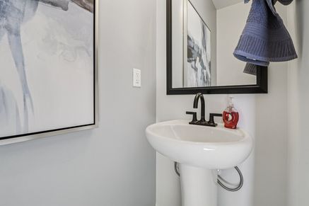 Crestfall II - Bathroom