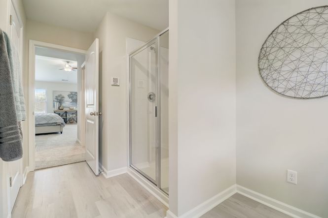 Devonshire II - Bathroom