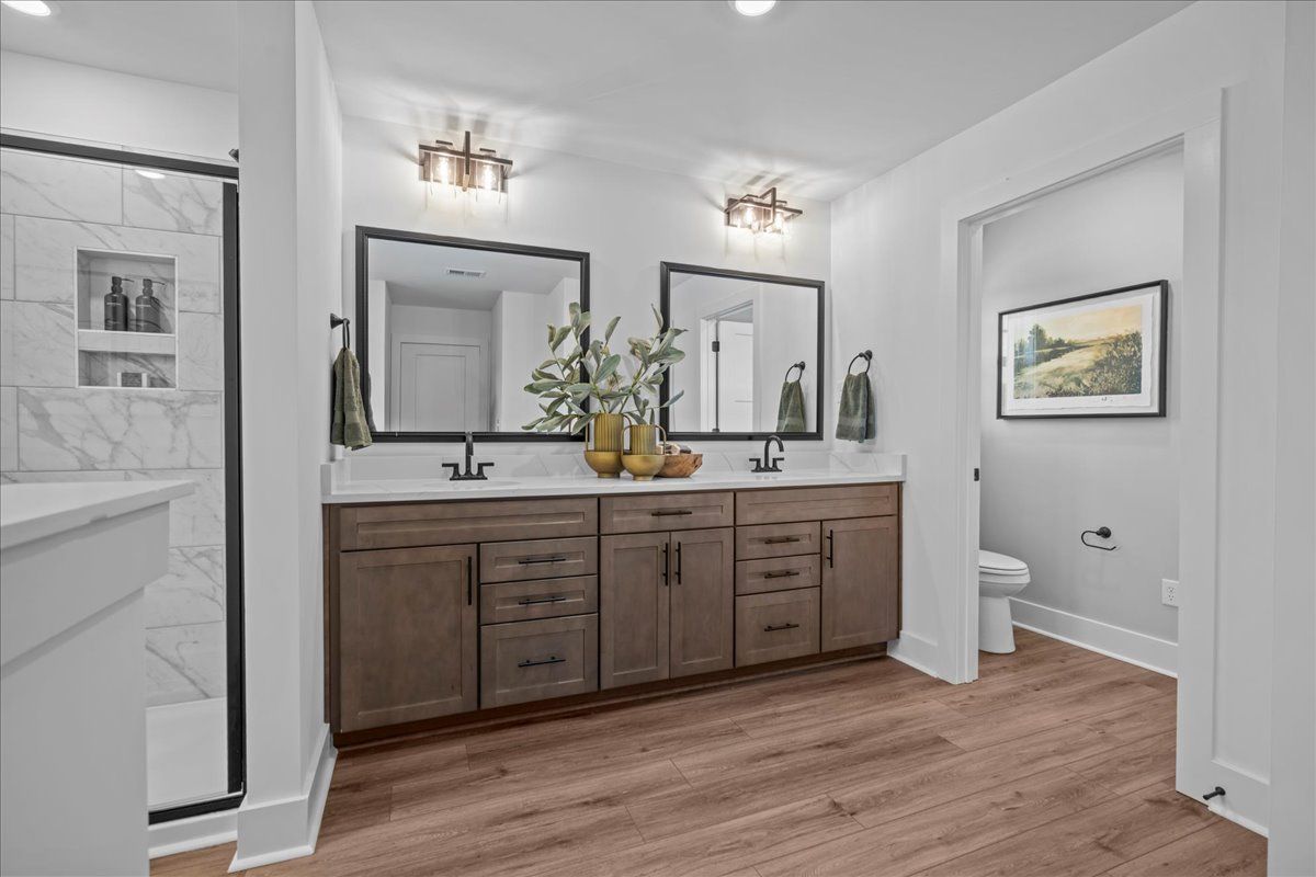 Bradley II - Primary Bath