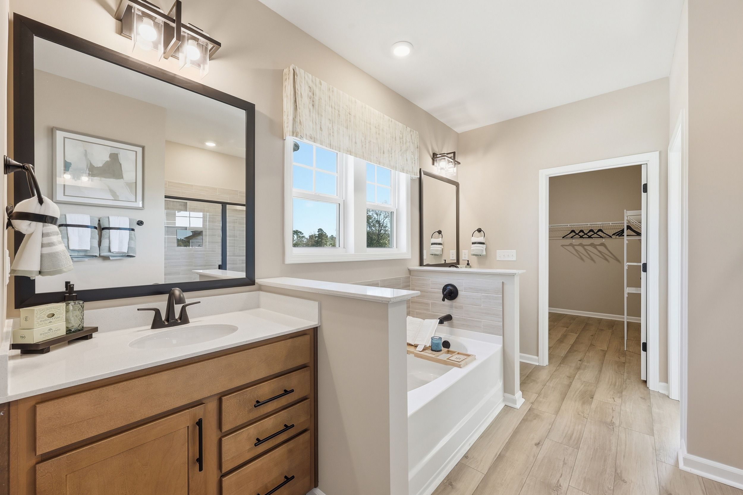 Rivercrest II - Primary Bath