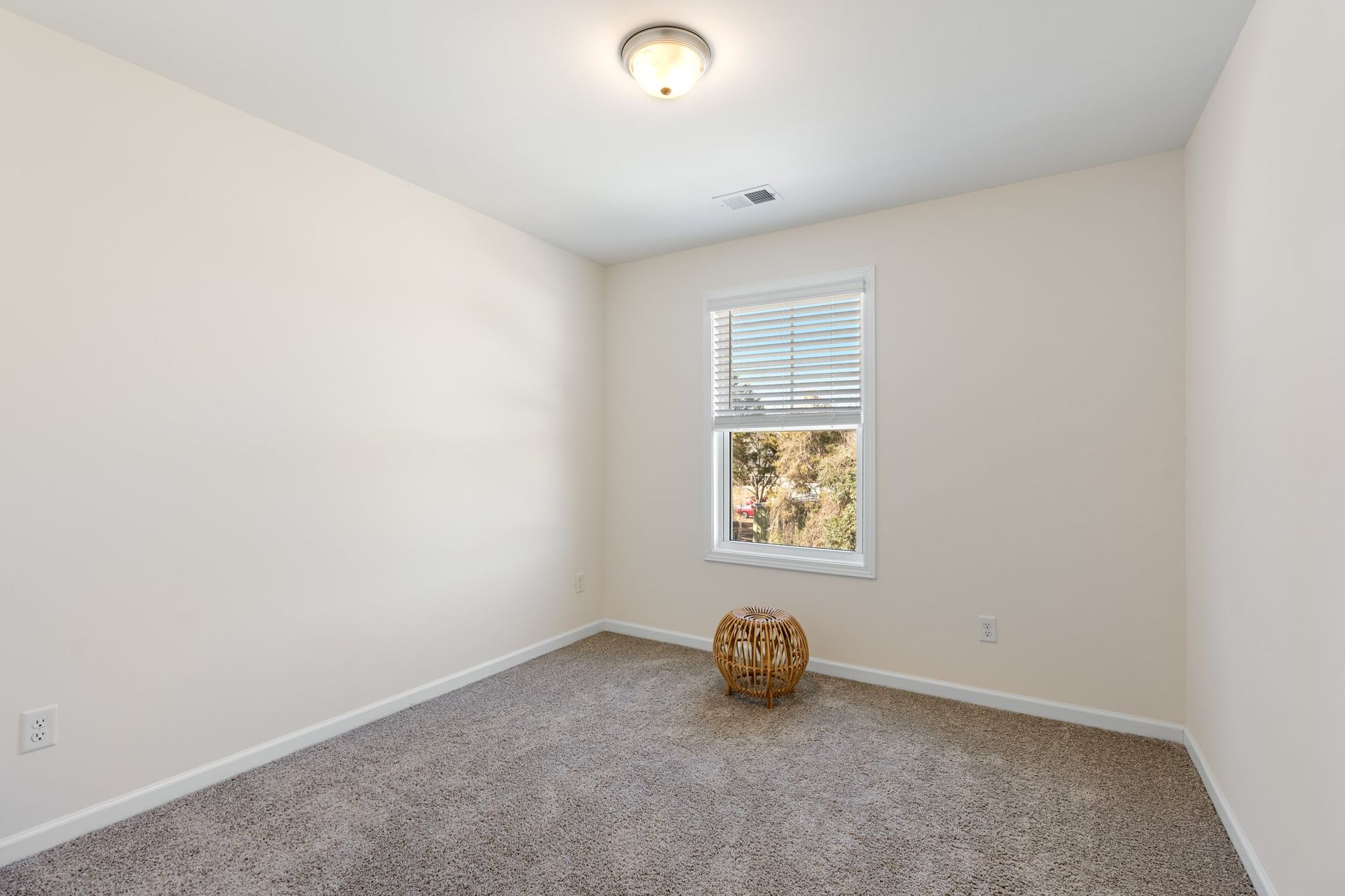 Benjamin - Bedroom