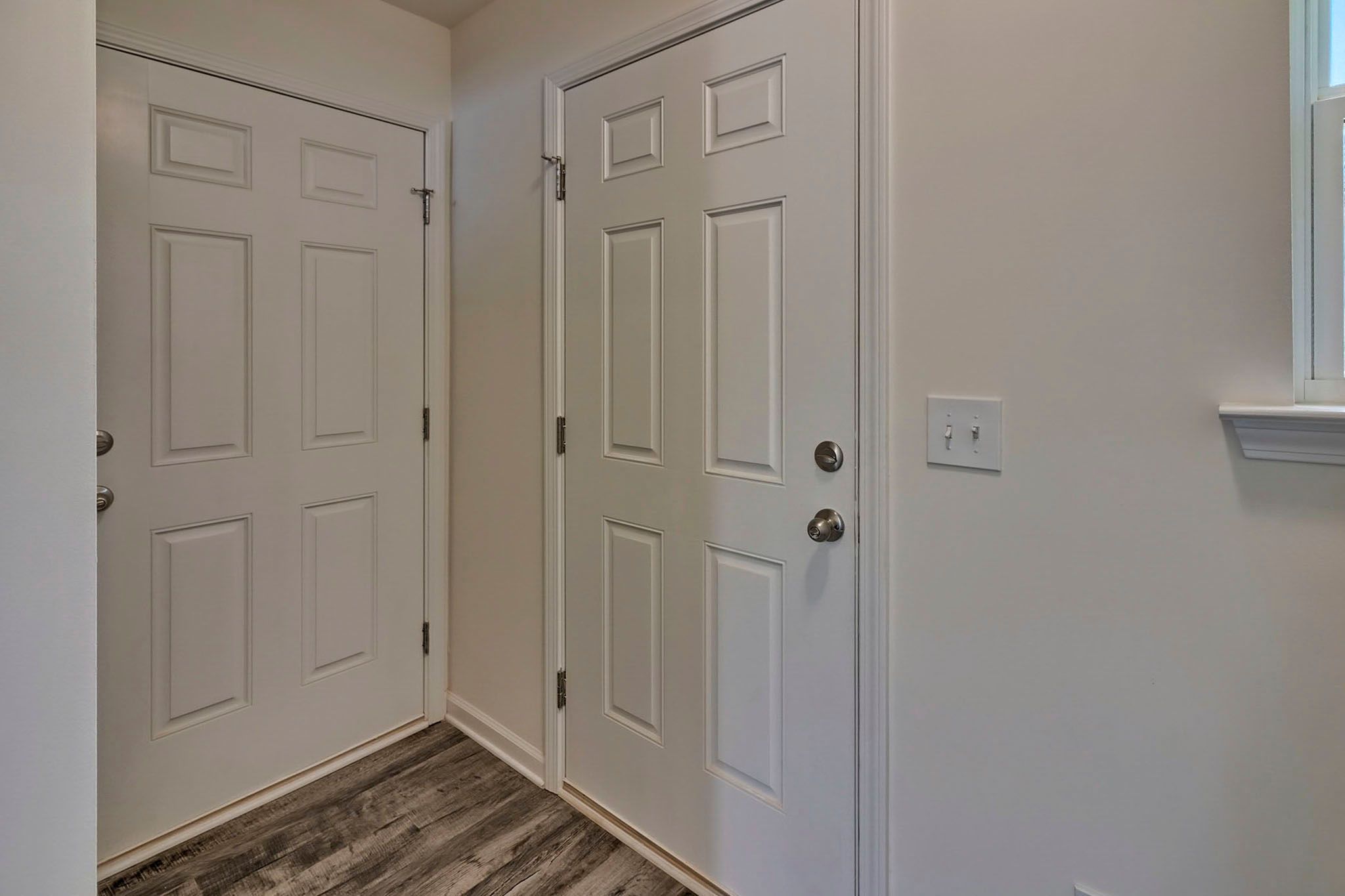 Kelsey - Front Entrance