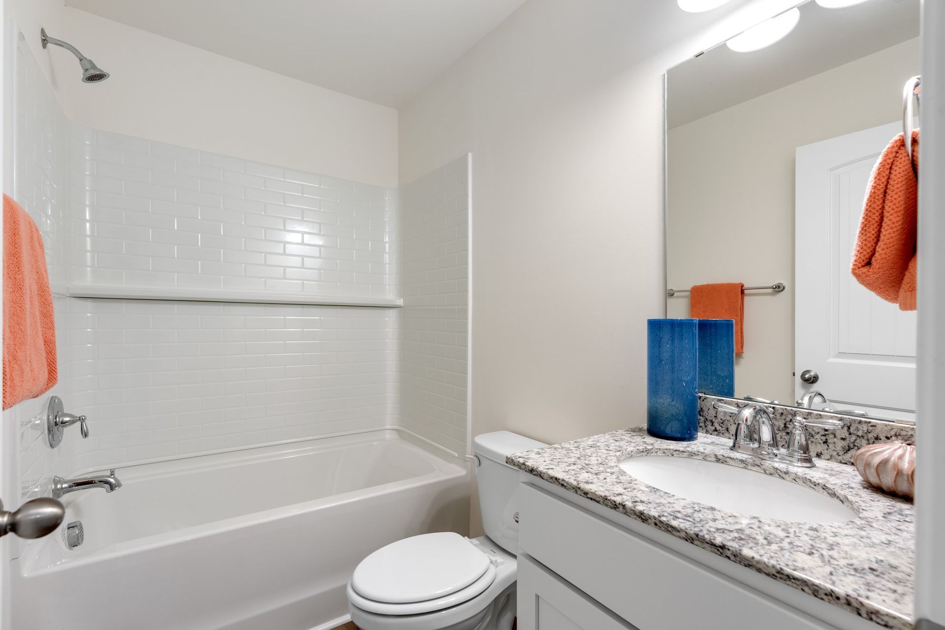 Benjamin - Bathroom