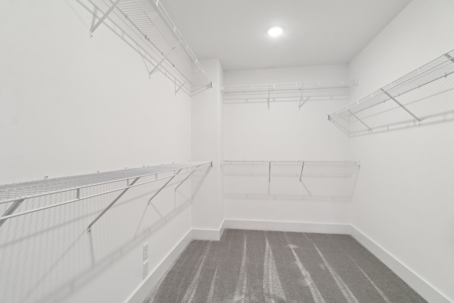 Ashbourne II - Closet