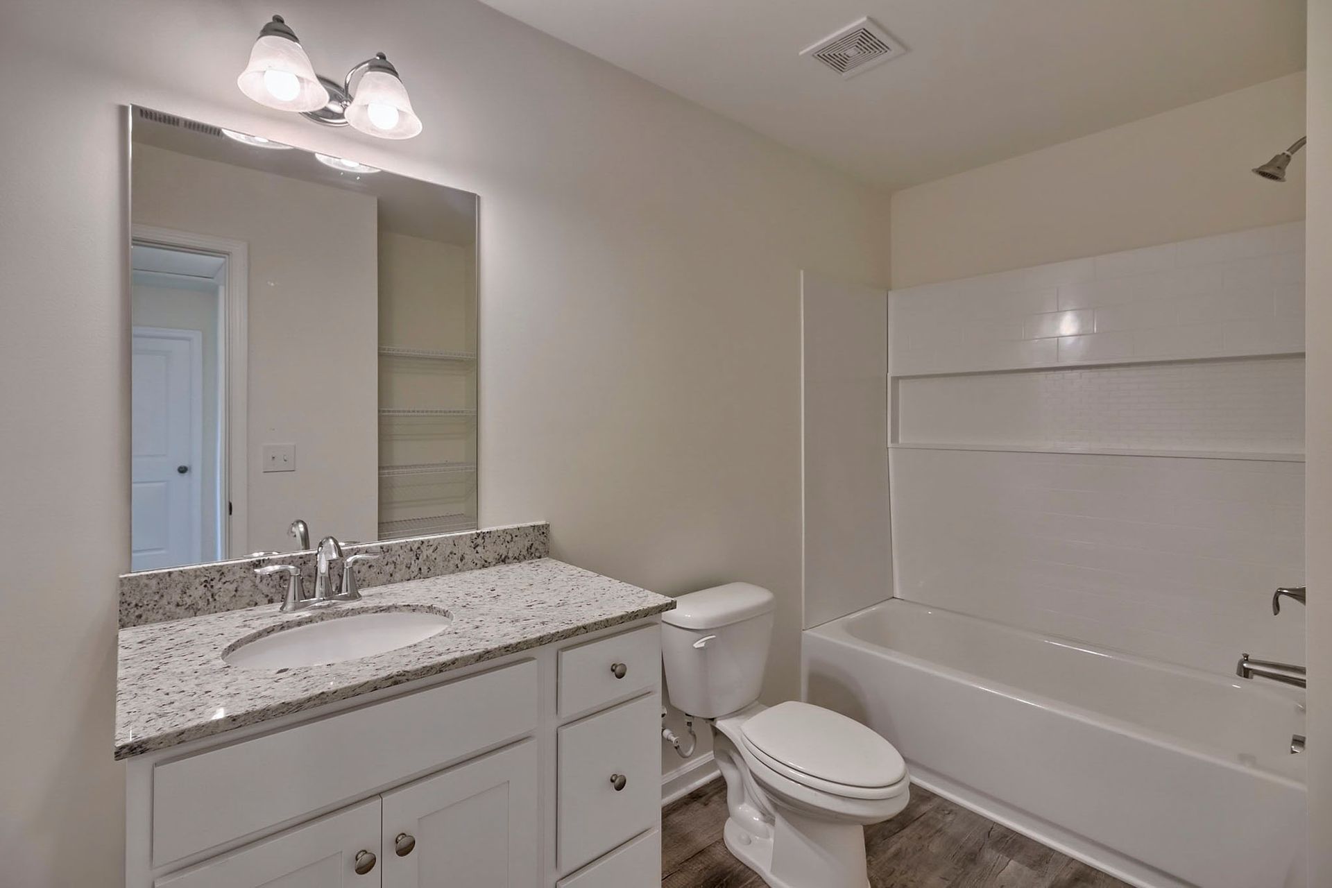 Kelsey - Bathroom