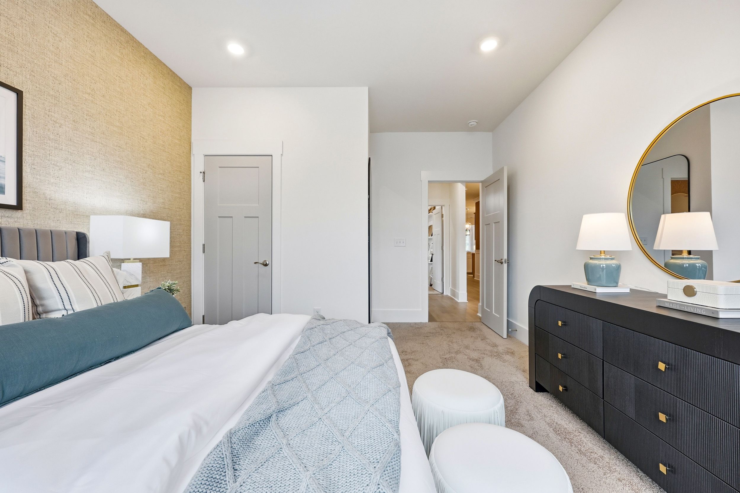 Carolyn II - Bedroom