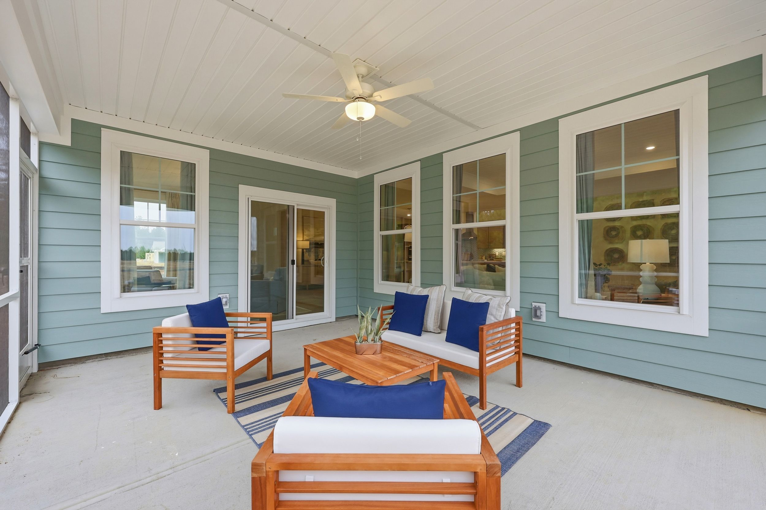 Carolyn II - Covered Patio