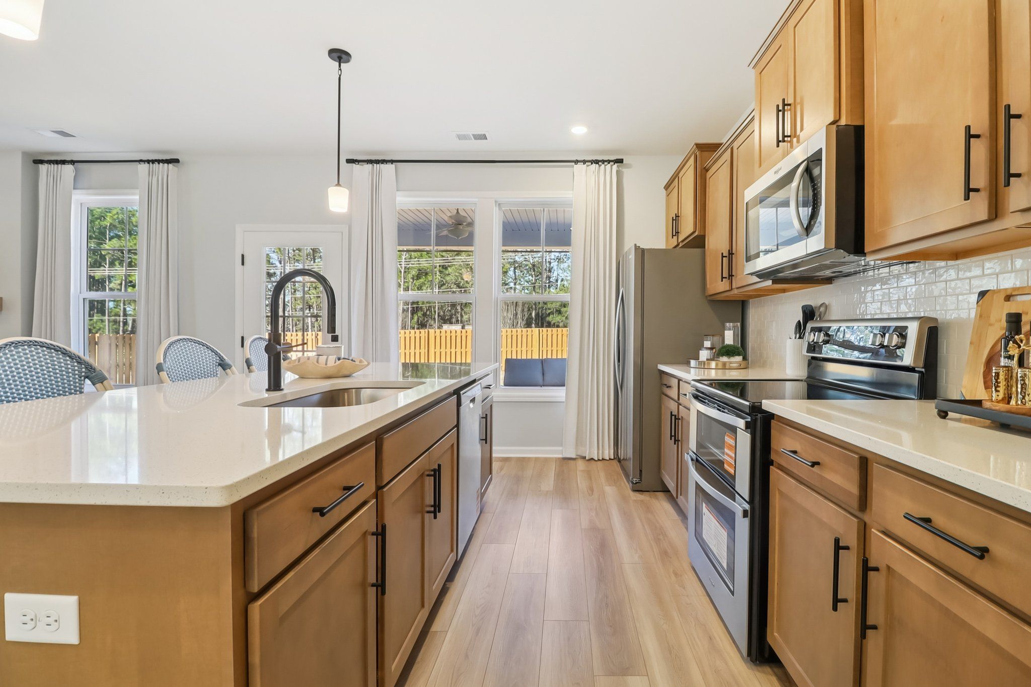 Makenzie II - Kitchen