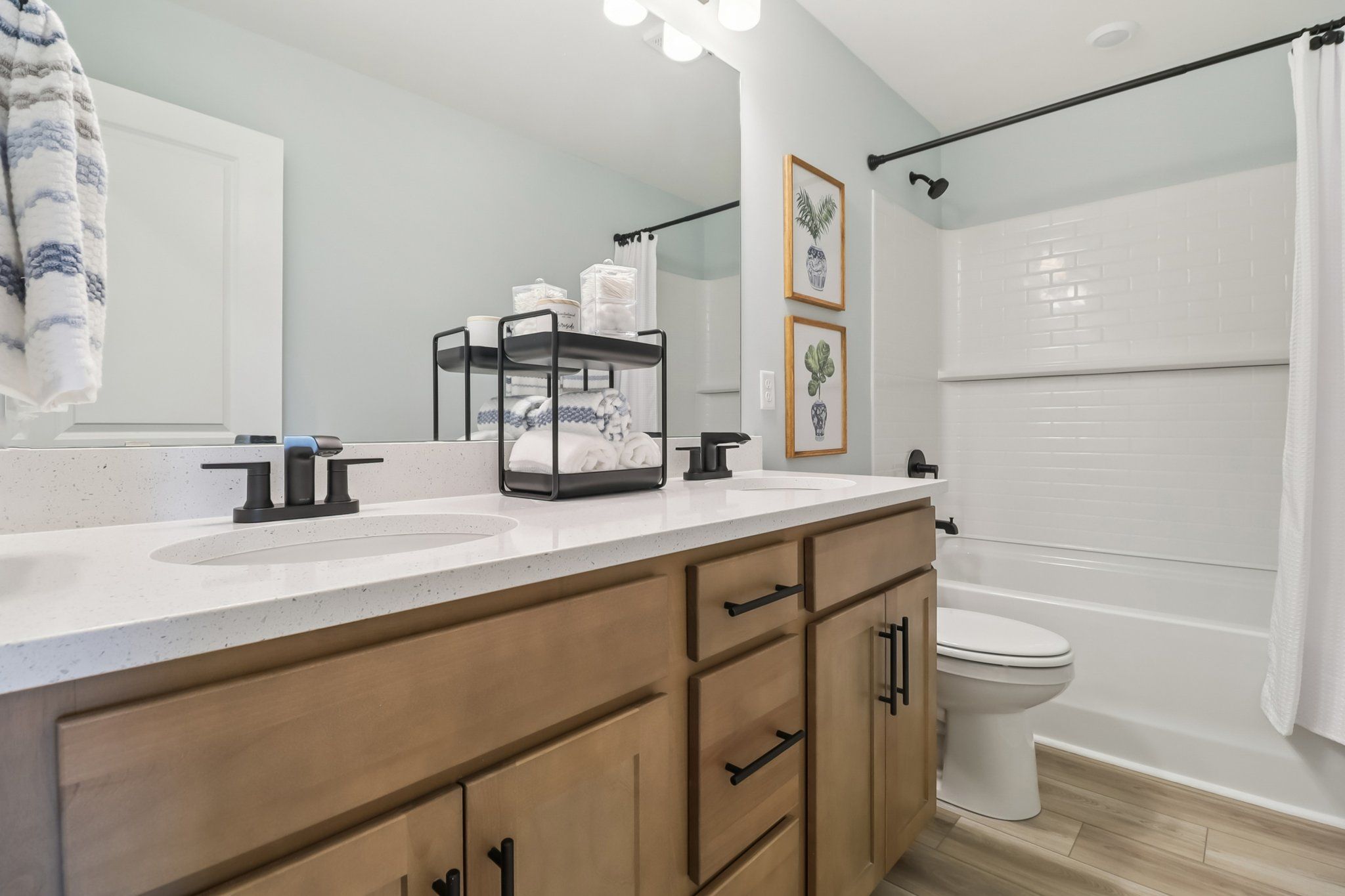 Makenzie II - Bathroom