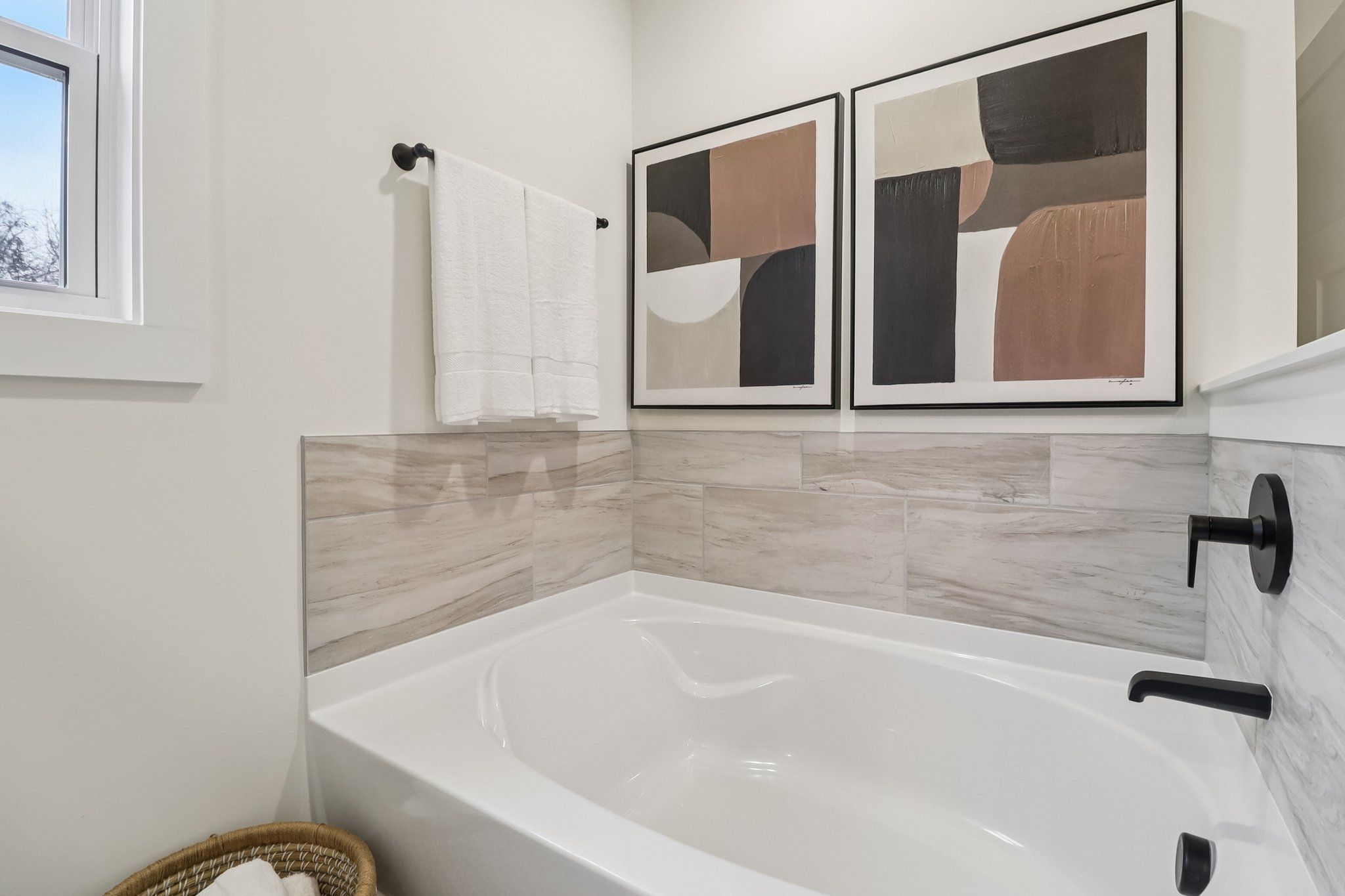 Bradley II - Primary Bath