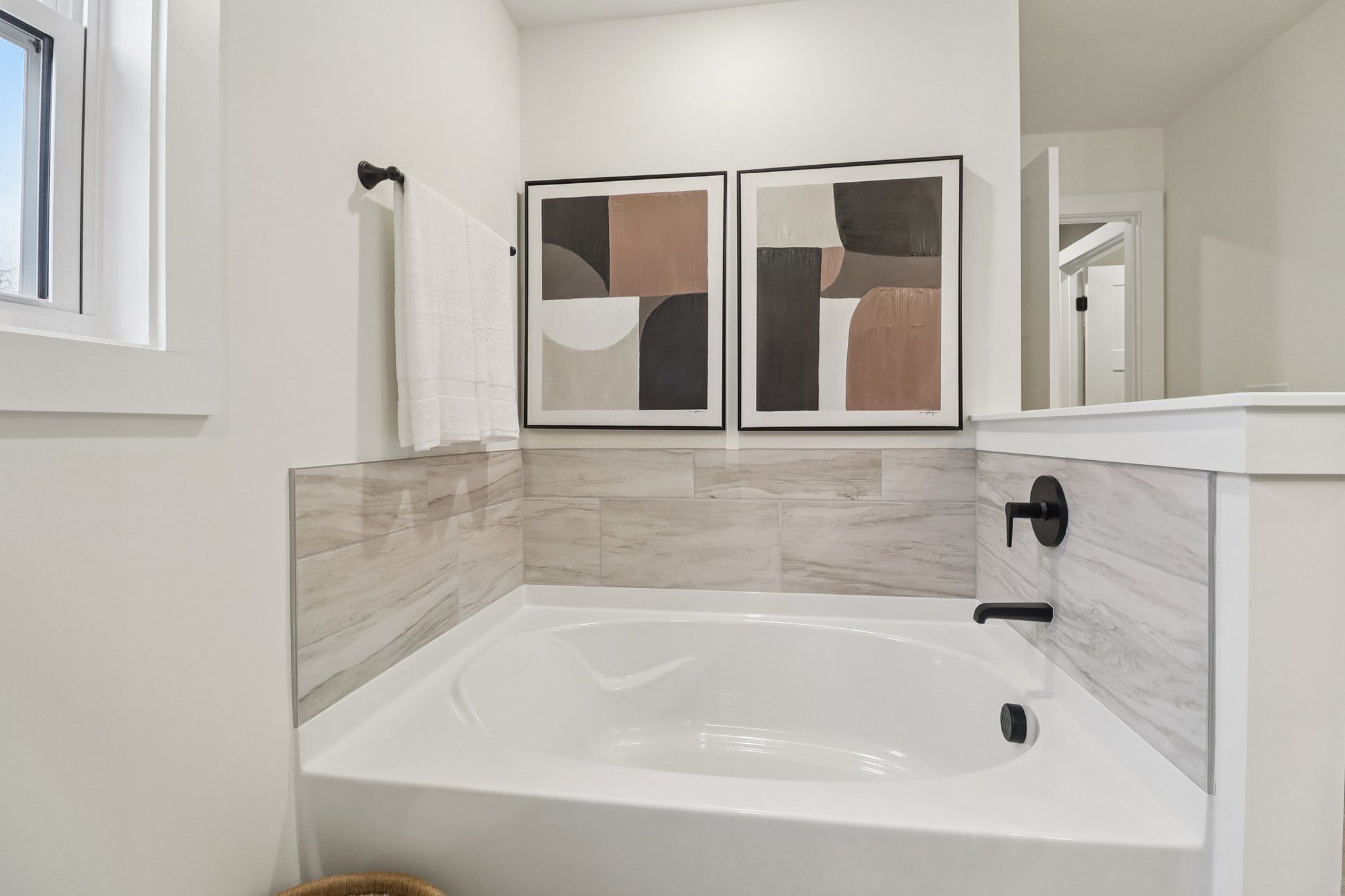 Bradley II - Primary Bath