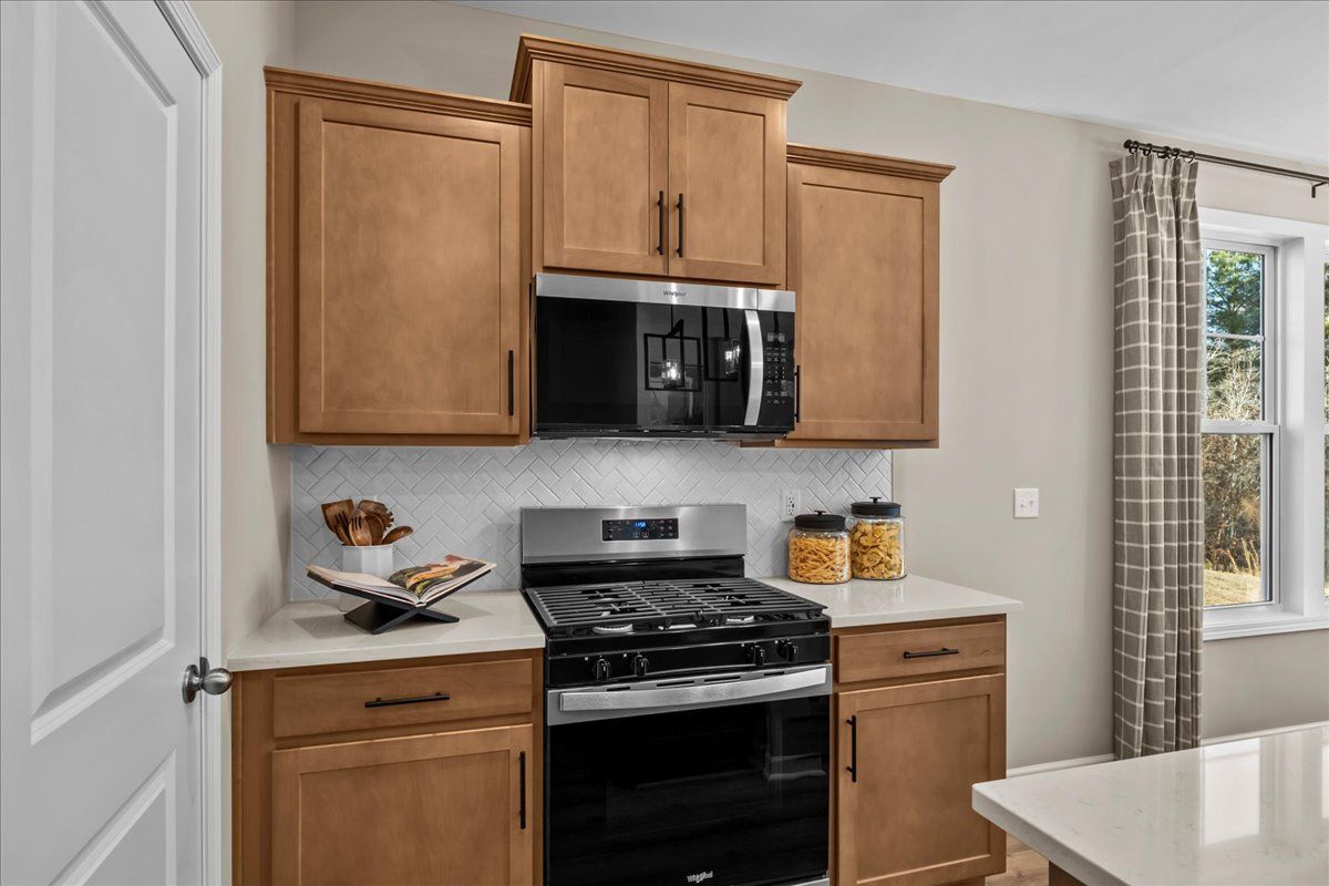 Meghan II Kitchen