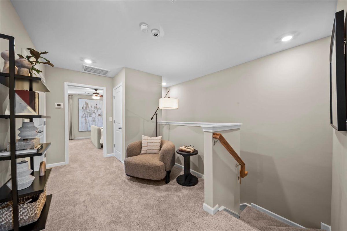 Meghan II Loft