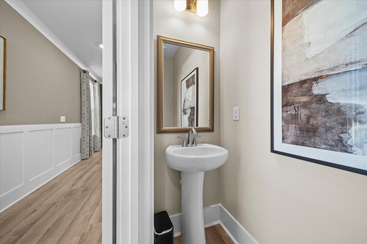 Crestfall II Bathroom