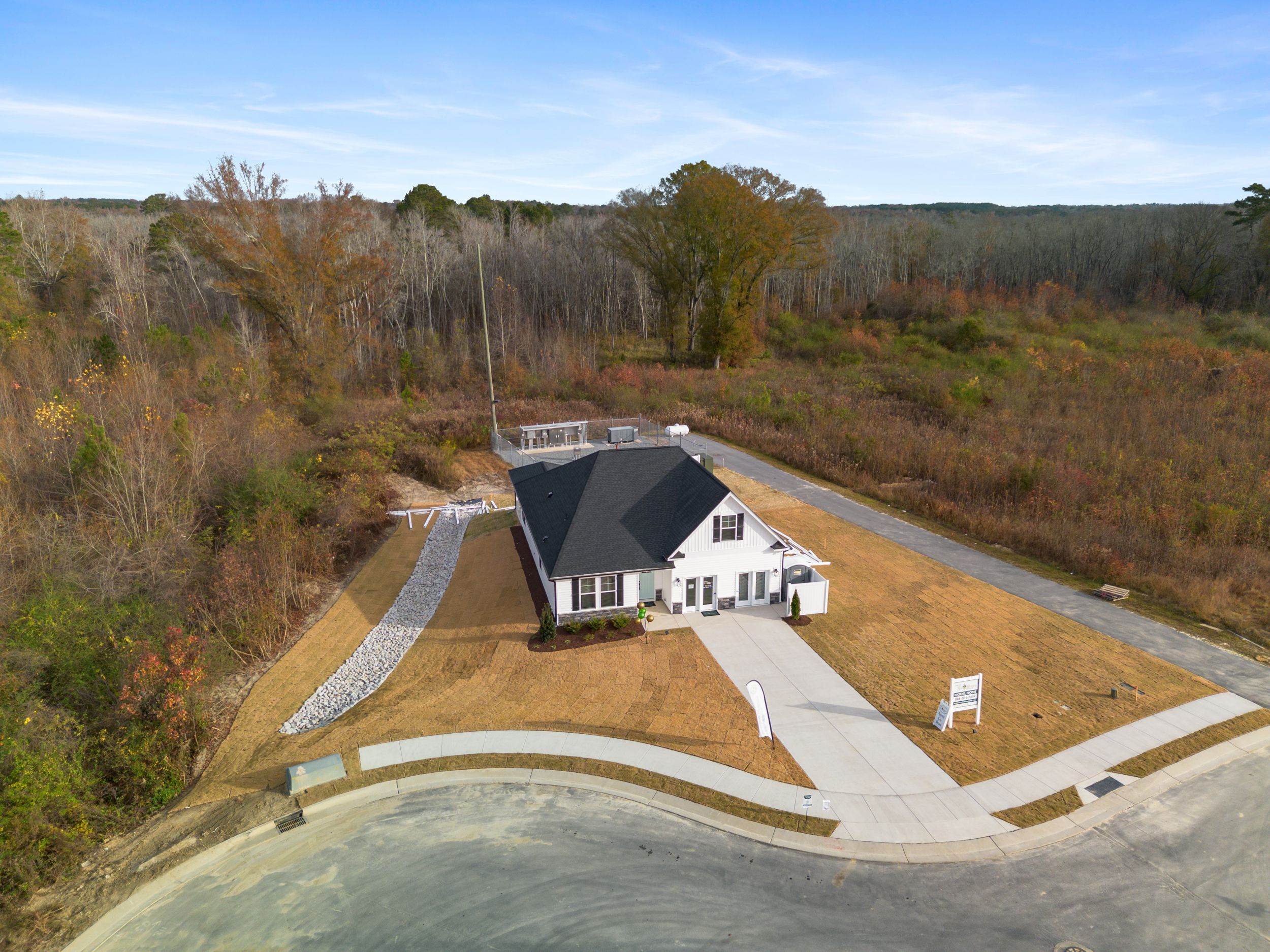 Julie II Front Exterior