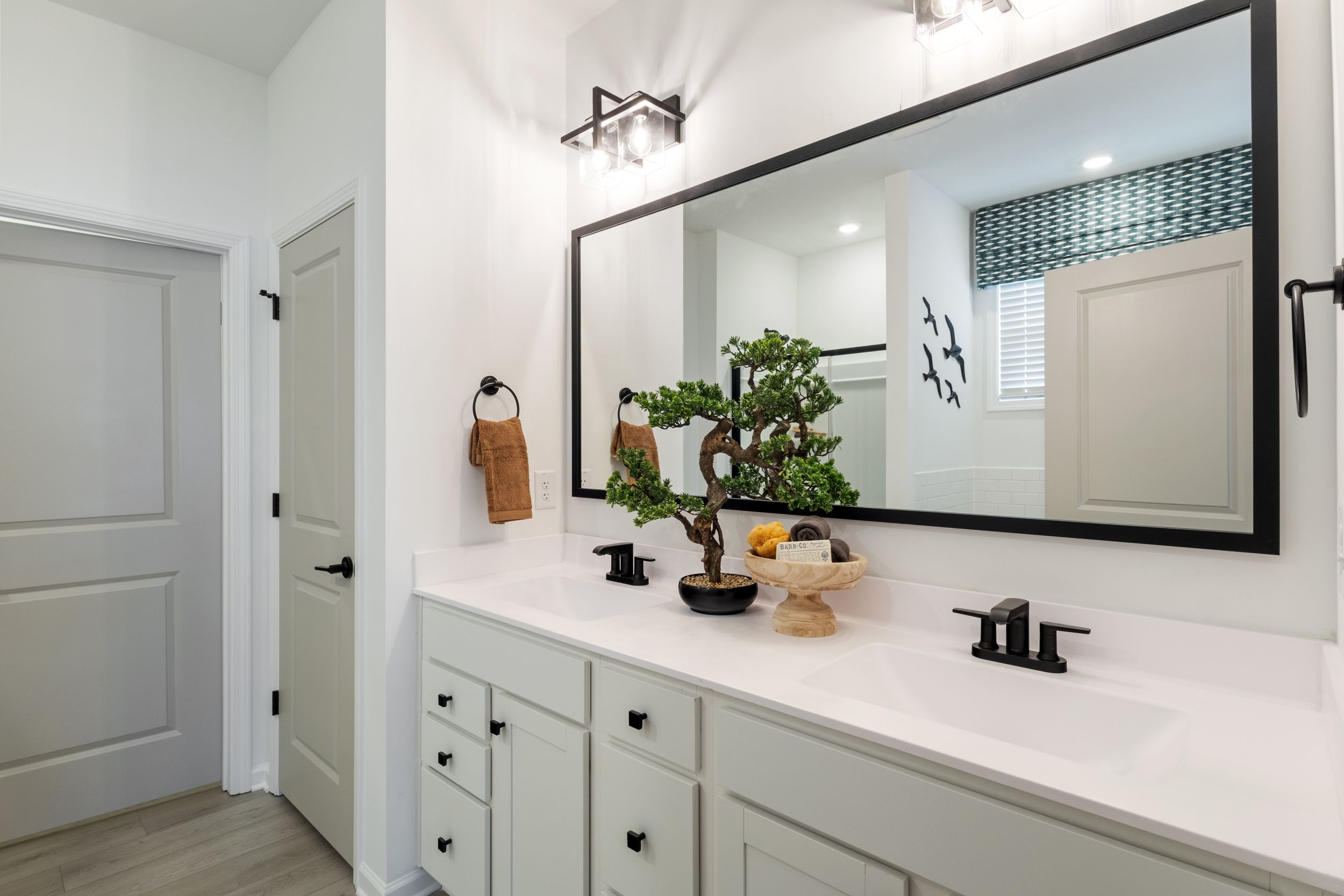 Julie II Primary Bath