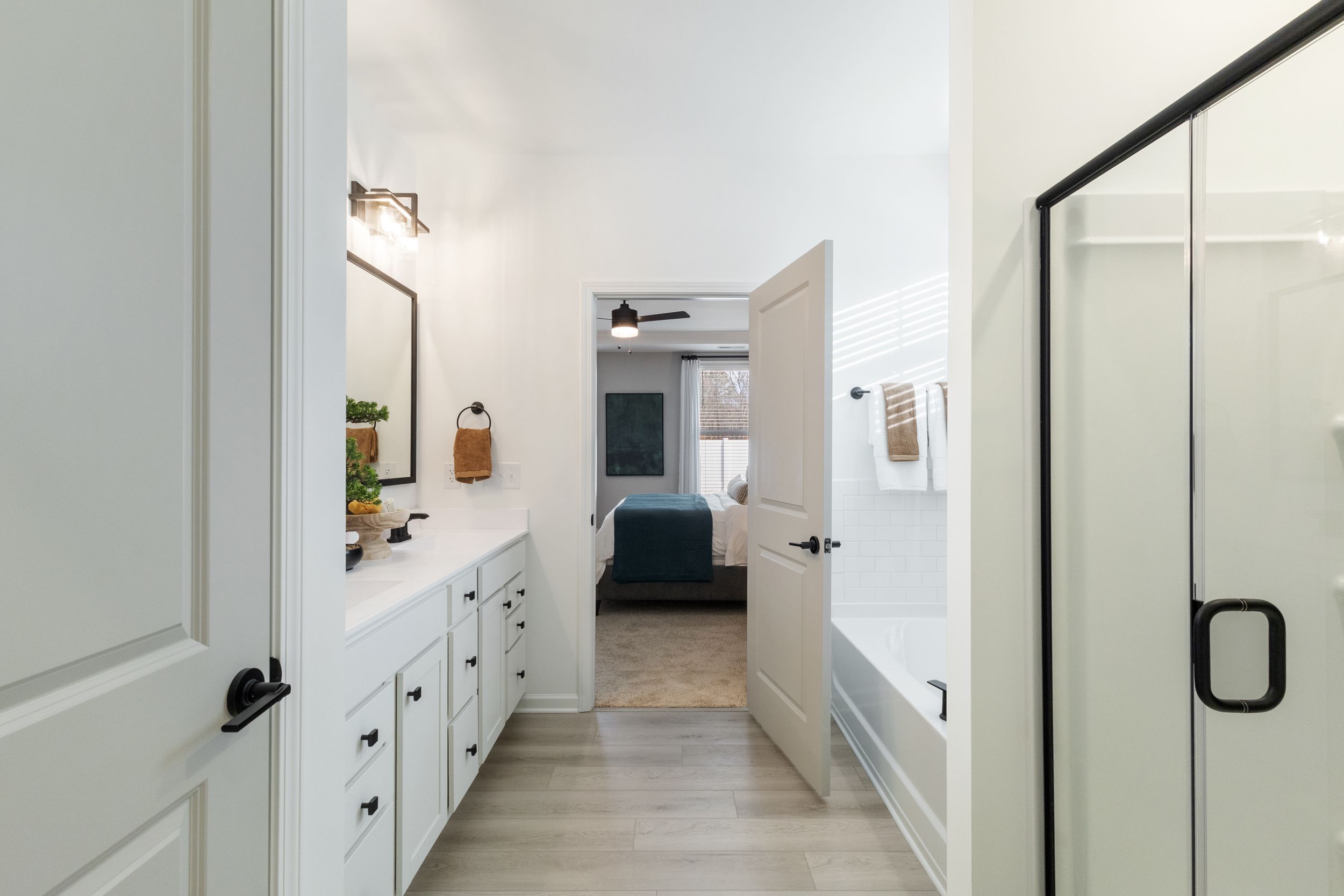 Julie II Primary Bath