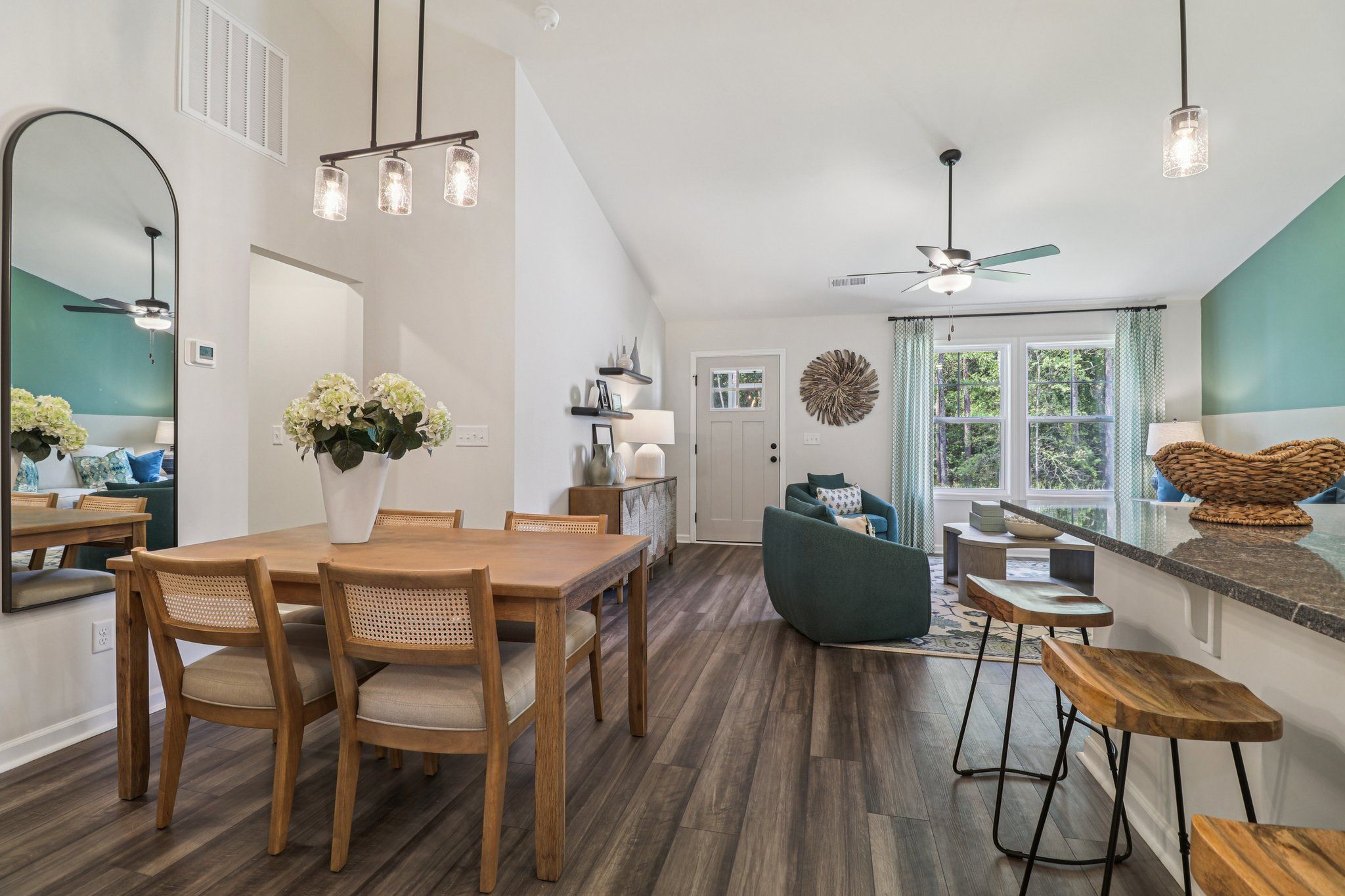 The Earle - Dining Room