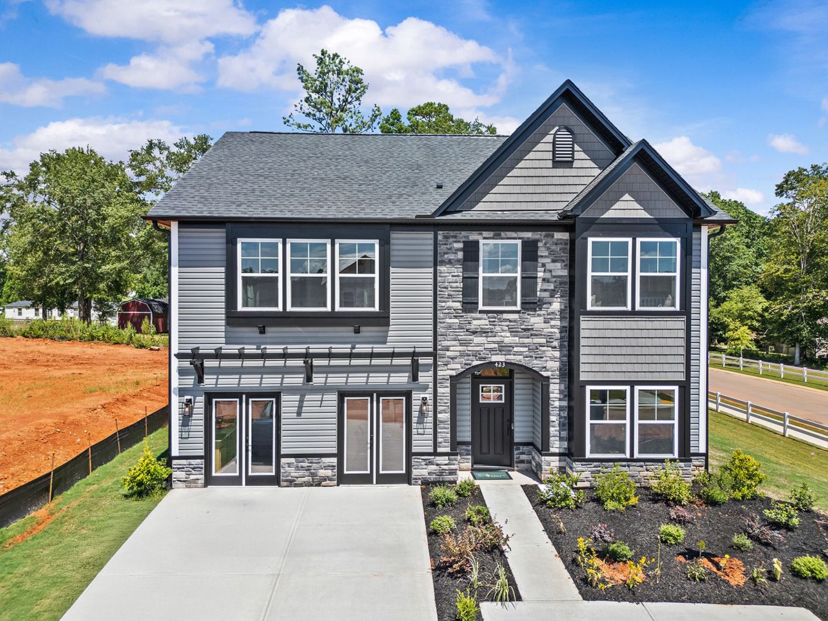 Porter II Front Exterior