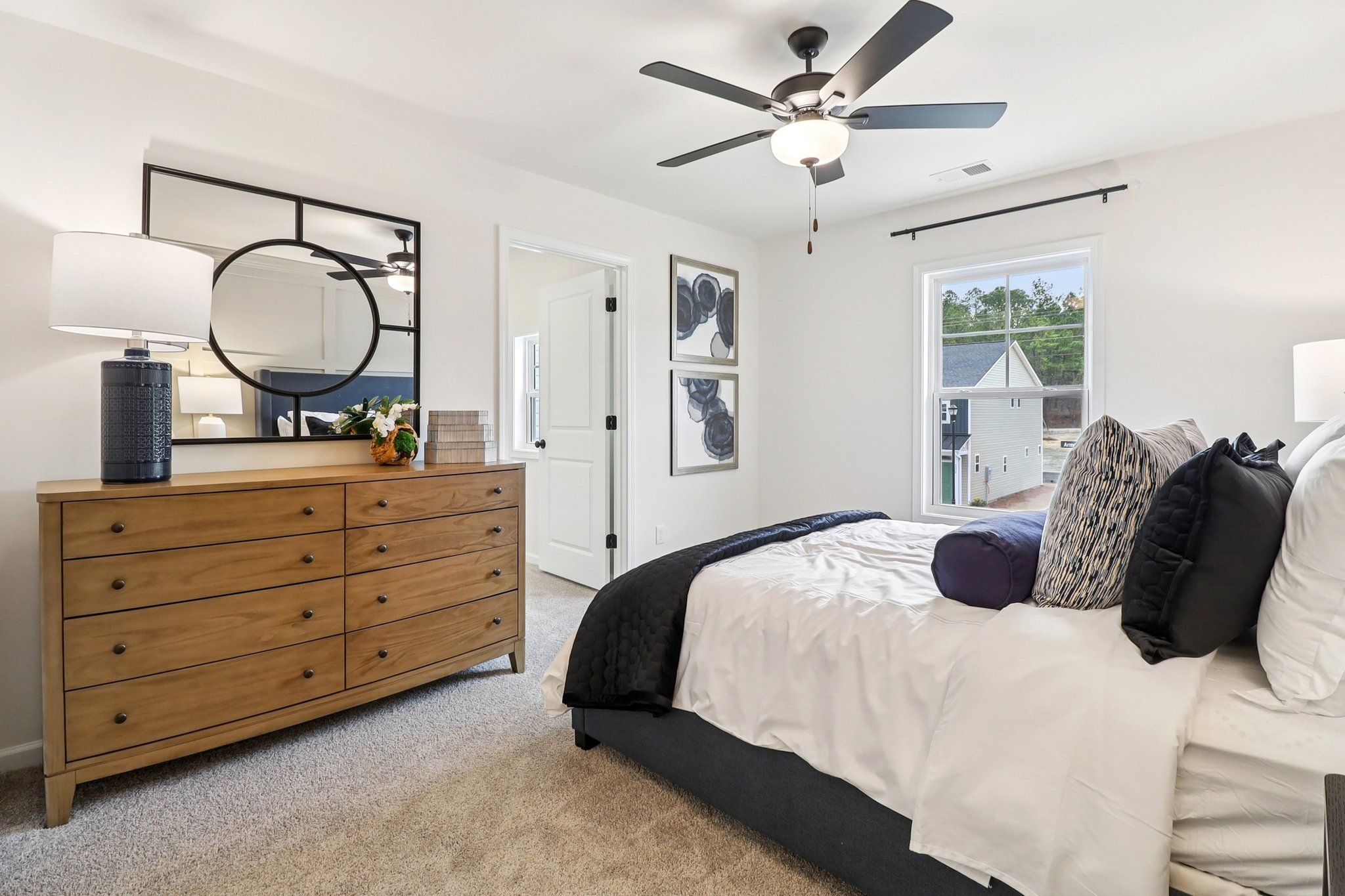 East Wind - Primary Suite