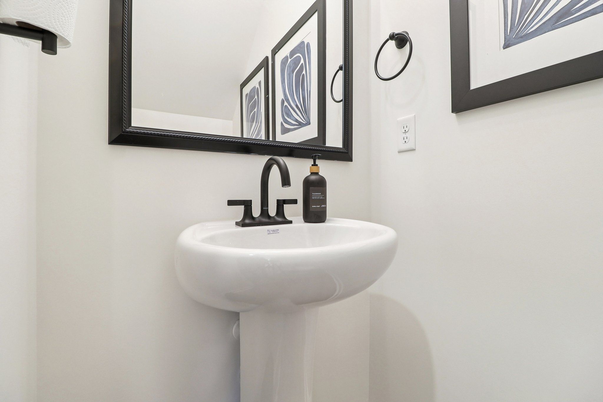 East Wind - Bathroom