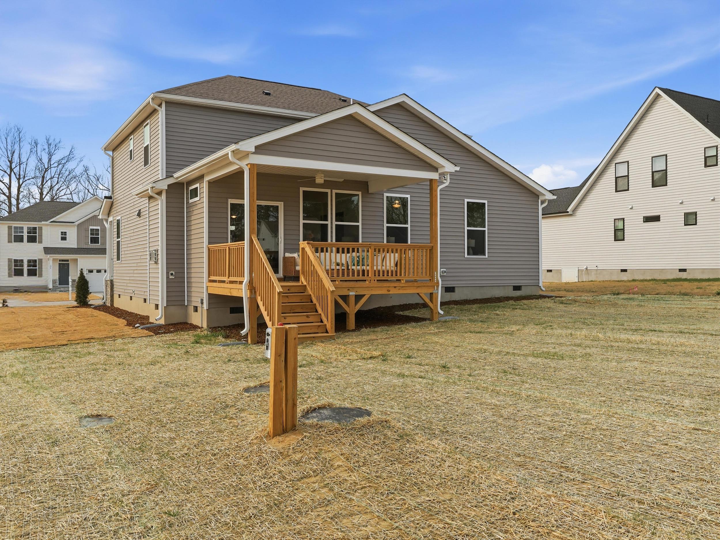 Rivercrest II - Back Exterior