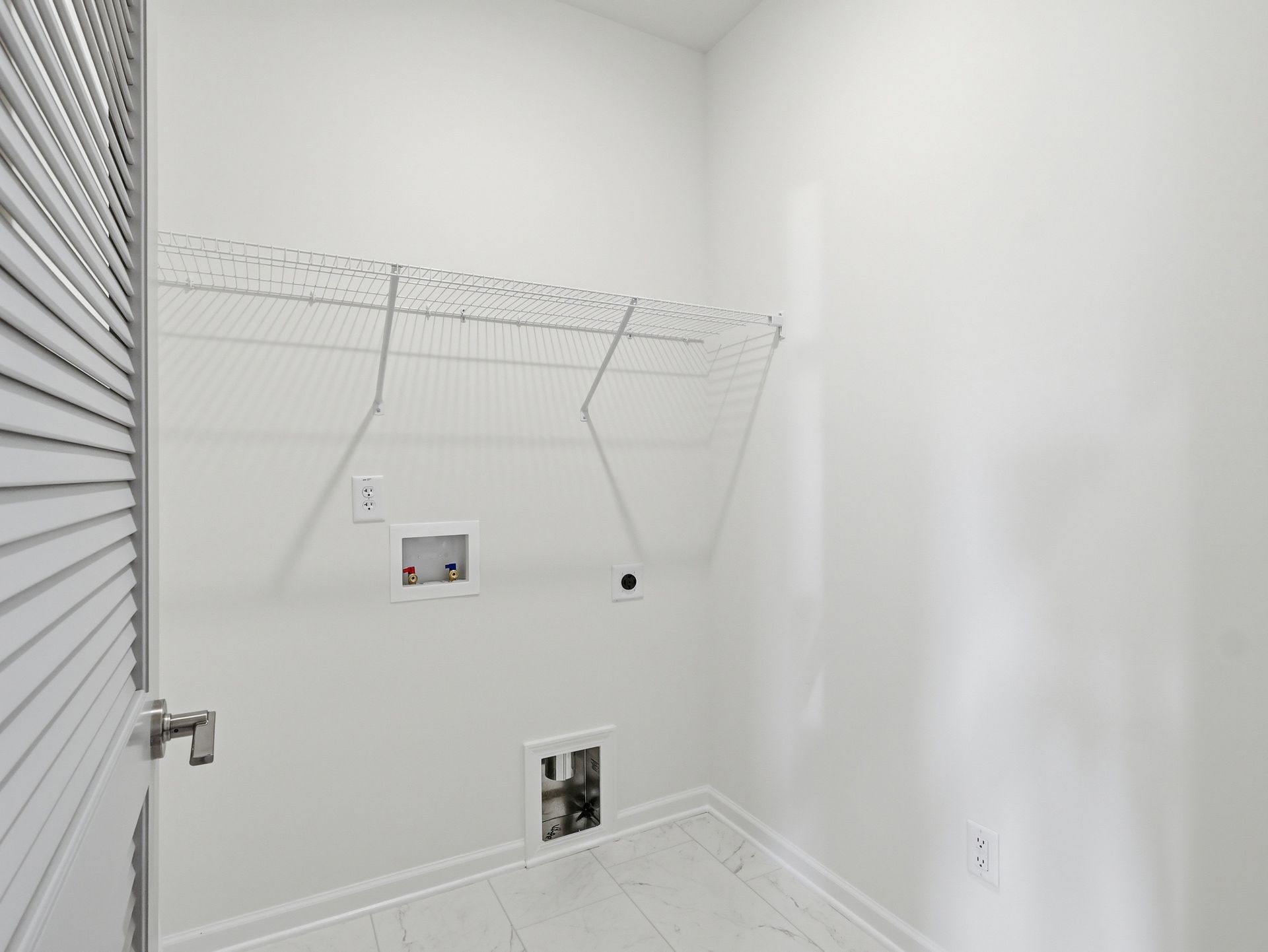 Rivercrest II - Closet