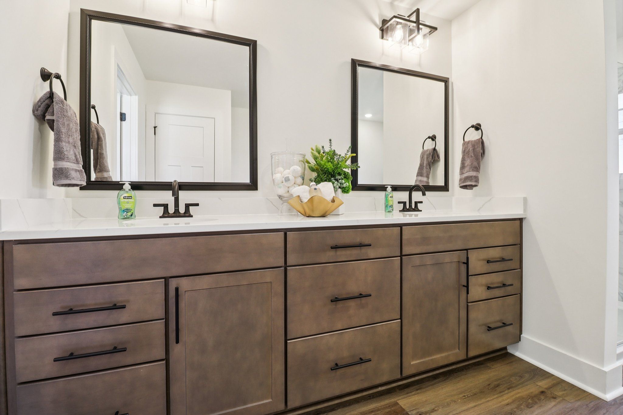 Bradley II - Primary Bath
