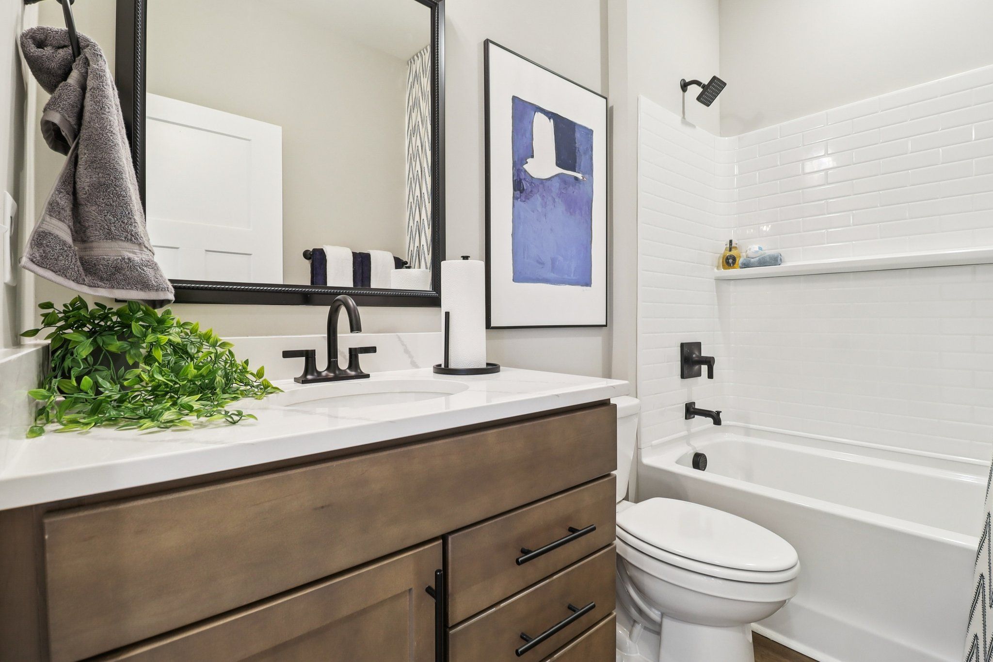 Bradley II - Bathroom