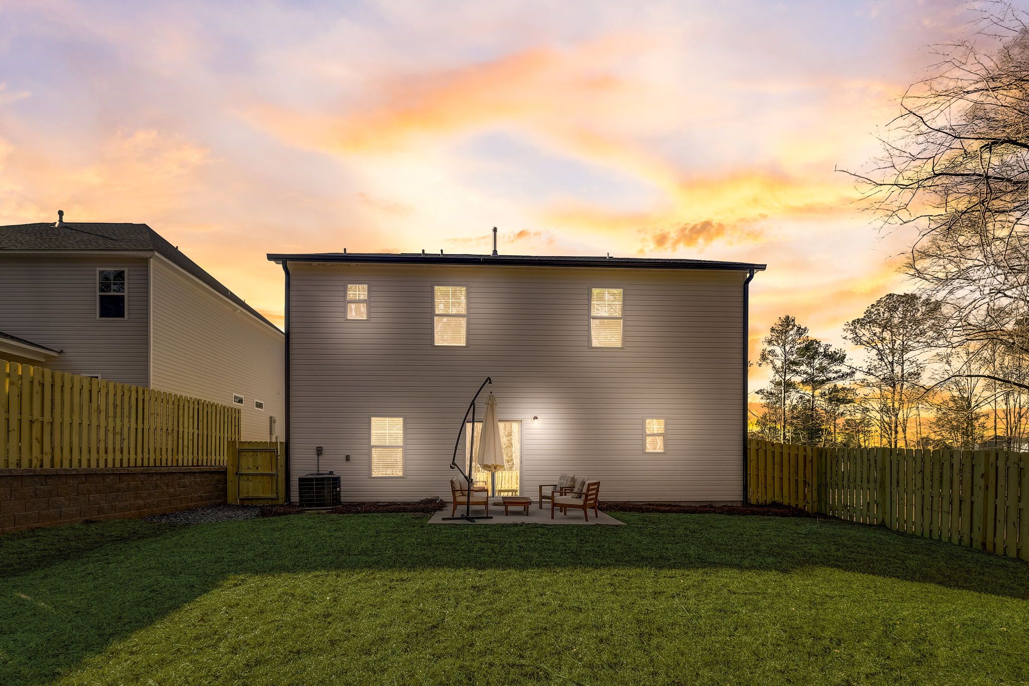 Bradley II Back Exterior