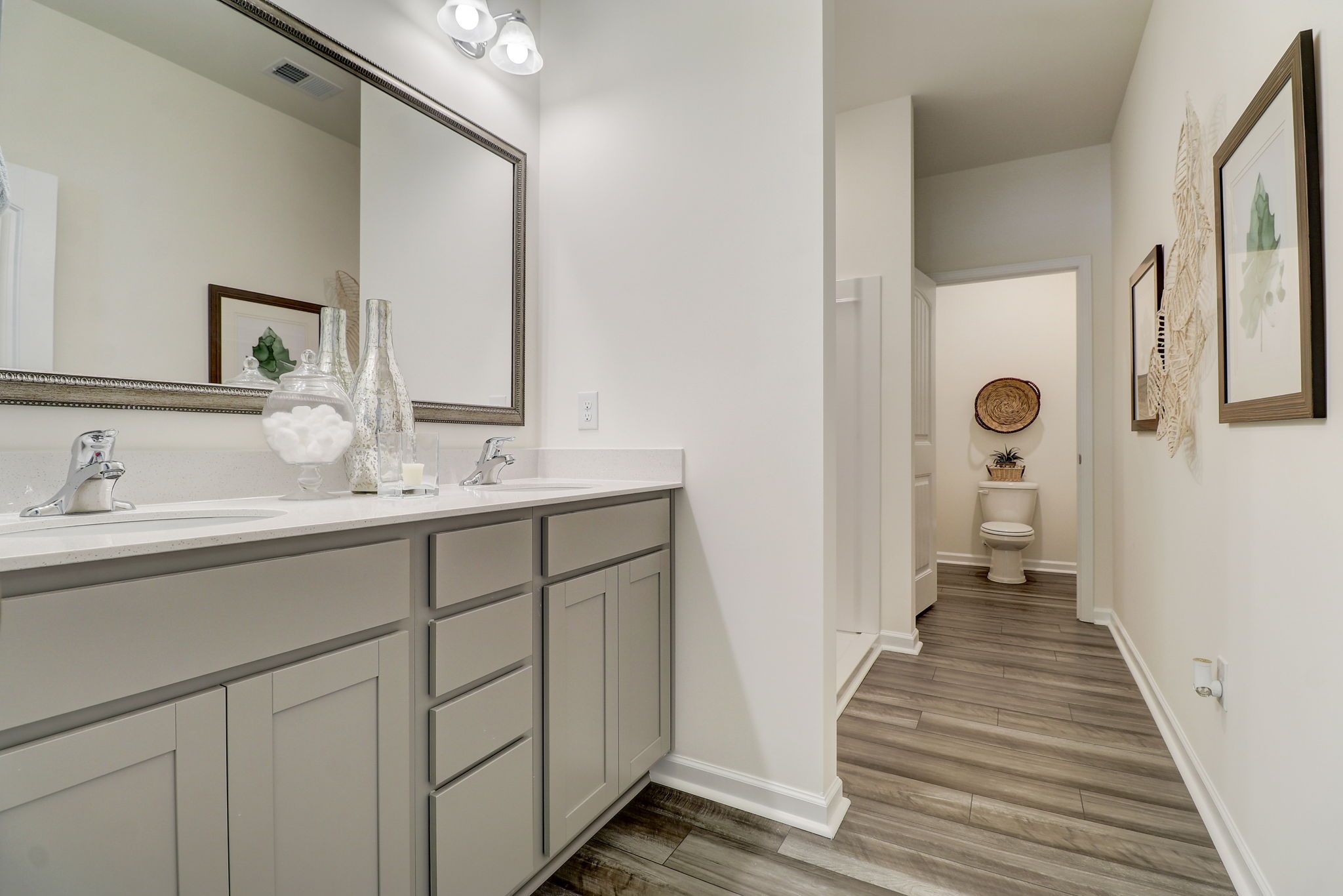 Victoria Owner's Suite Bath