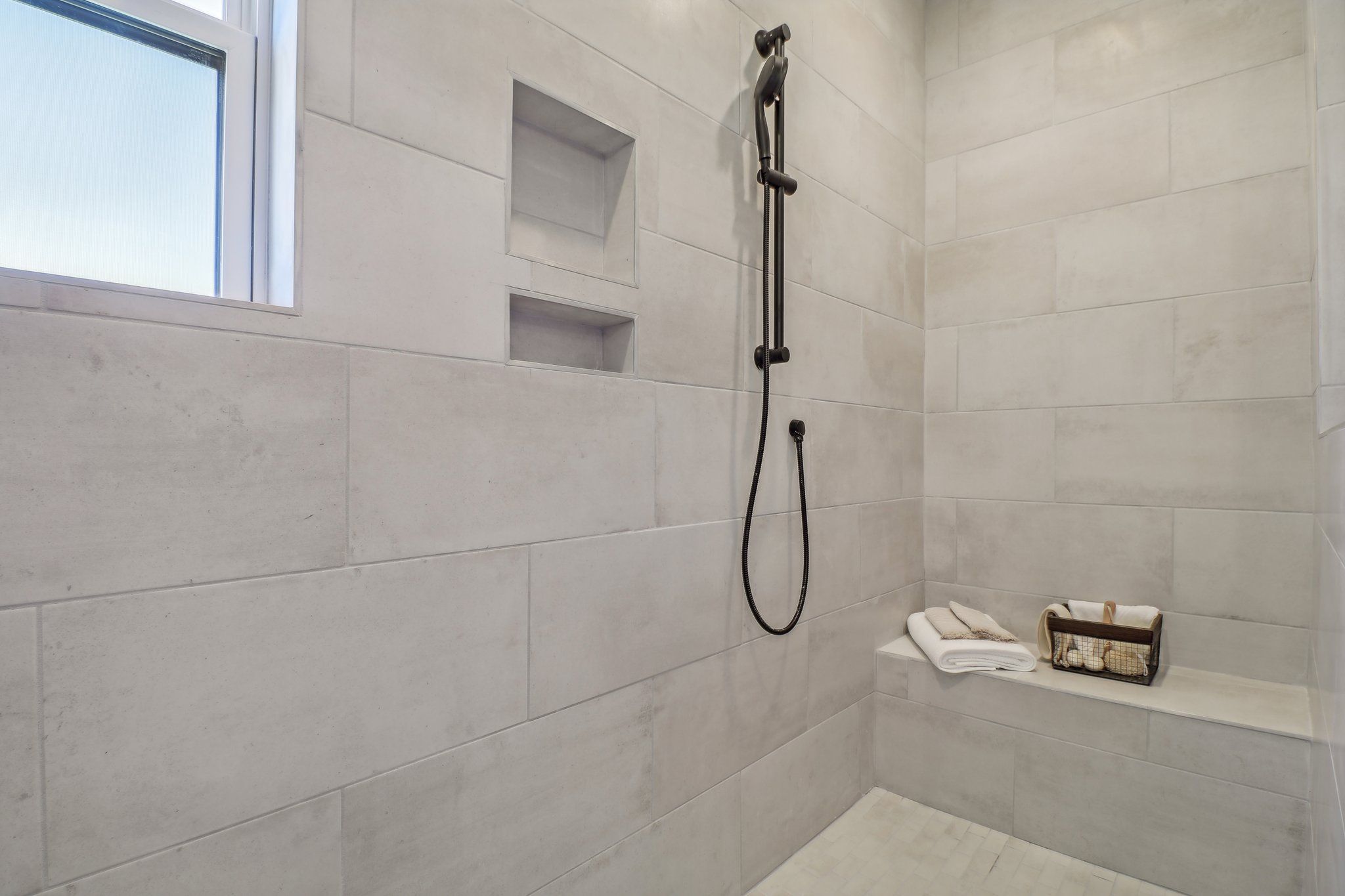 Madeline II Primary Bath