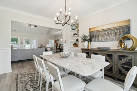 Wisteria II Dining Room