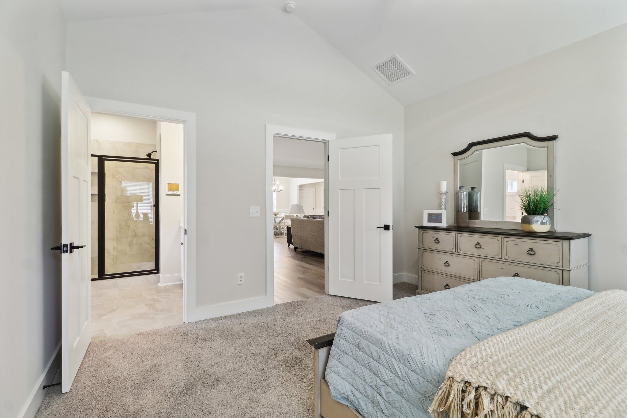 Wisteria II Primary Suite