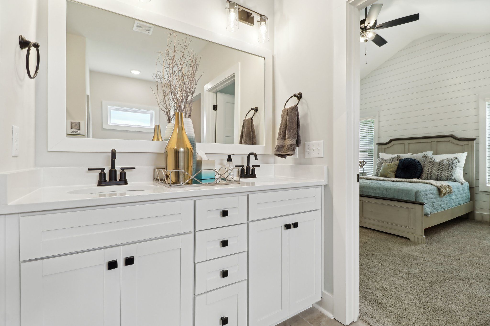 Wisteria II Owner's Bathroom